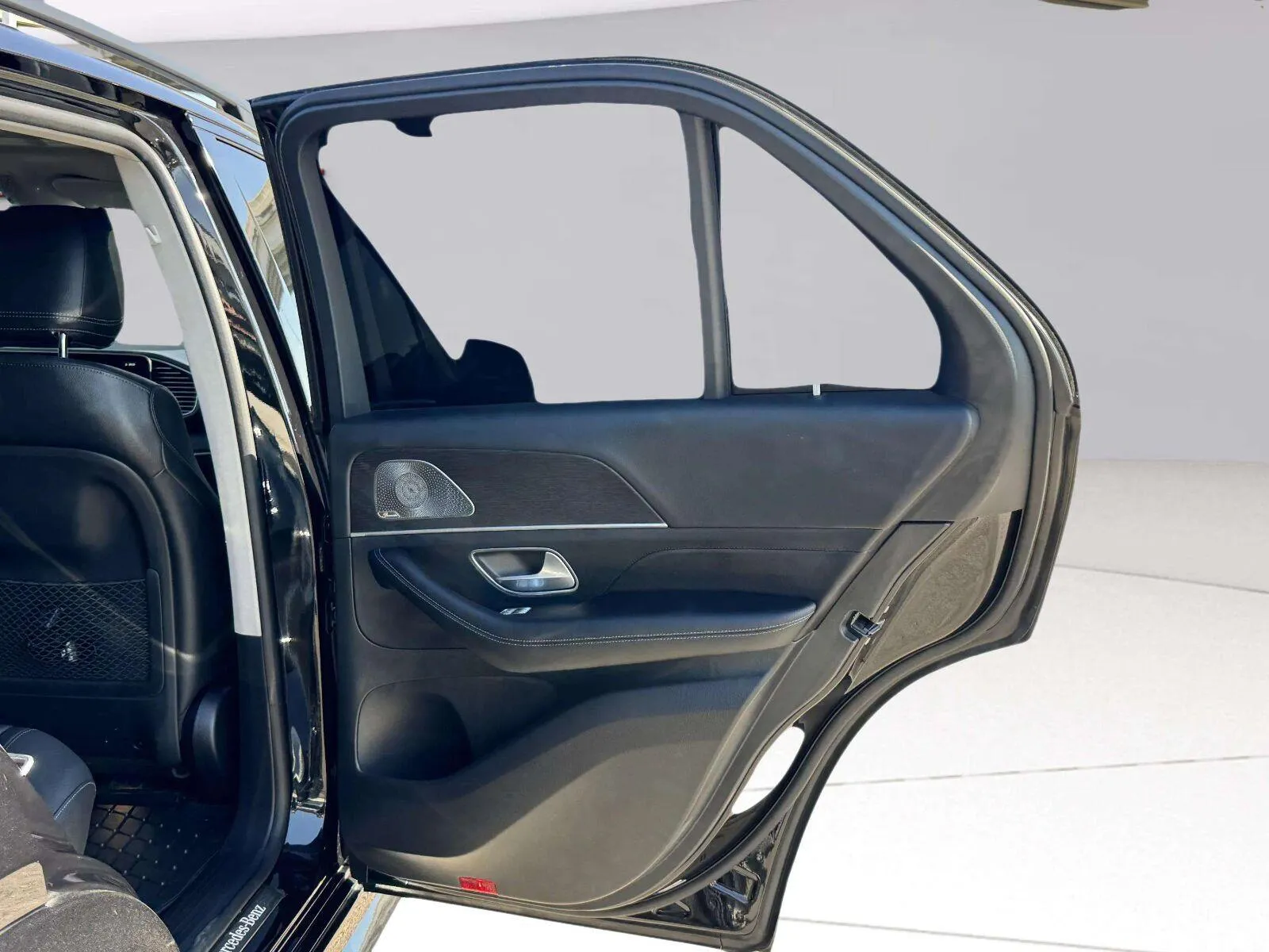 Mercedes-Benz GLE photo 35