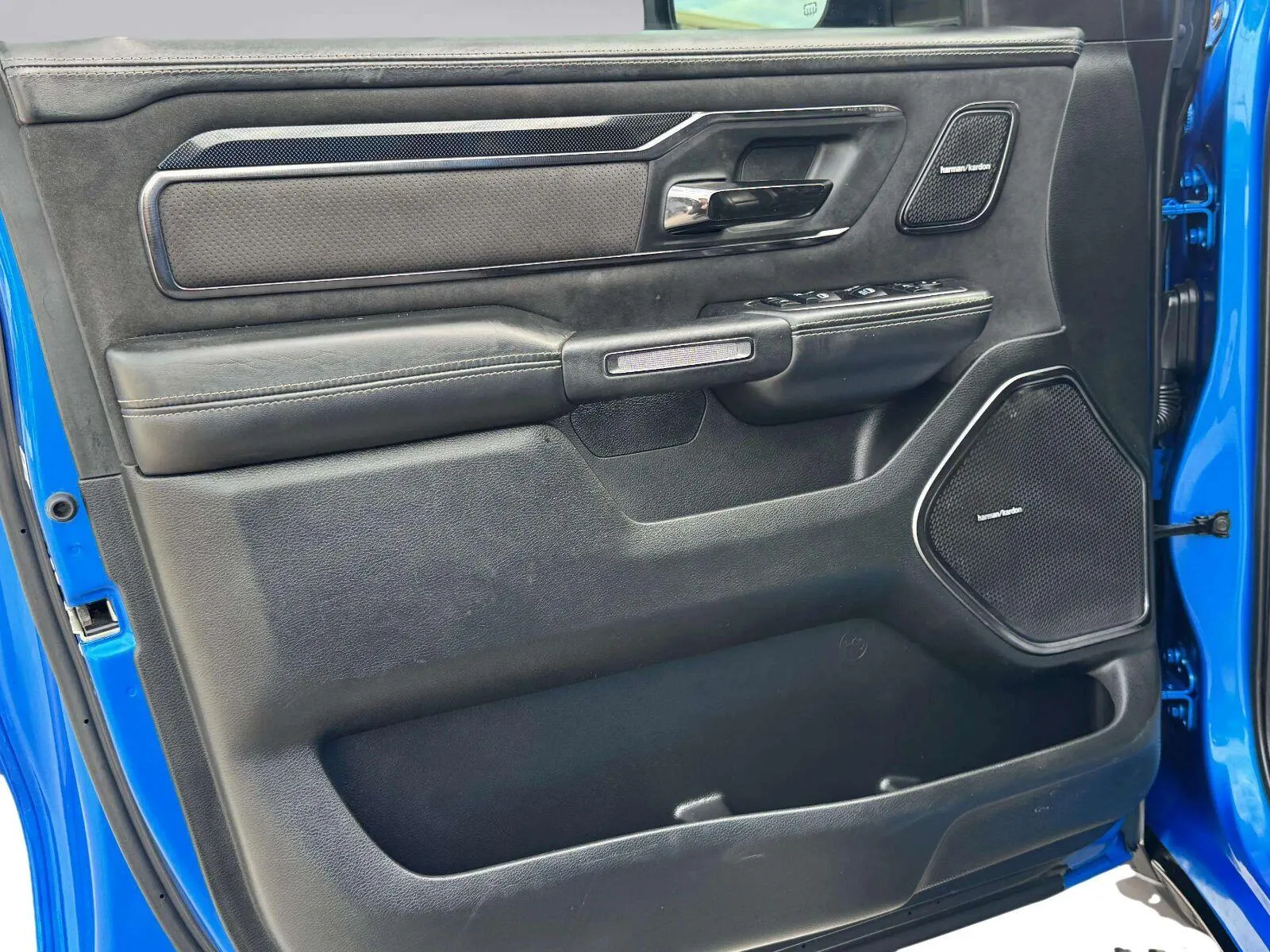 Ram 1500 photo 11