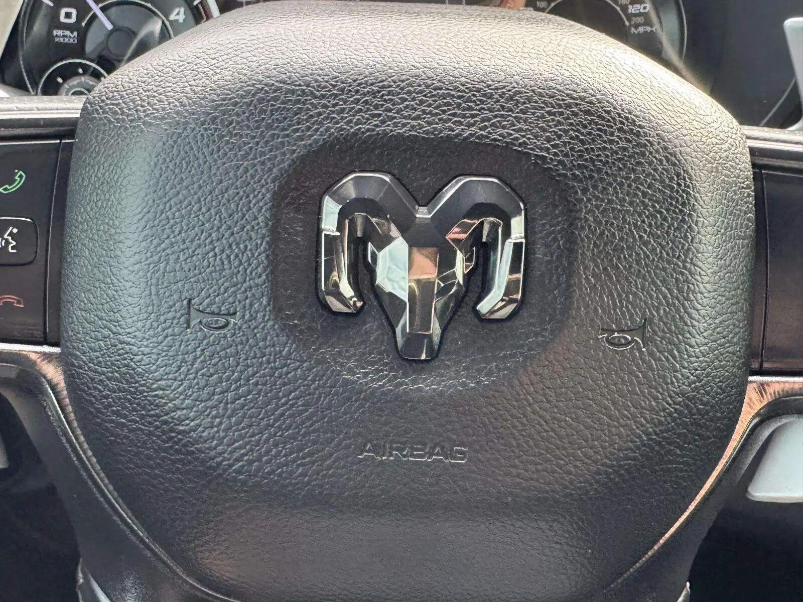 Ram 1500 photo 16