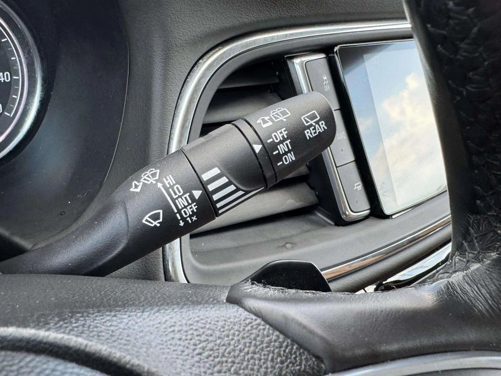 Buick Enclave photo 22