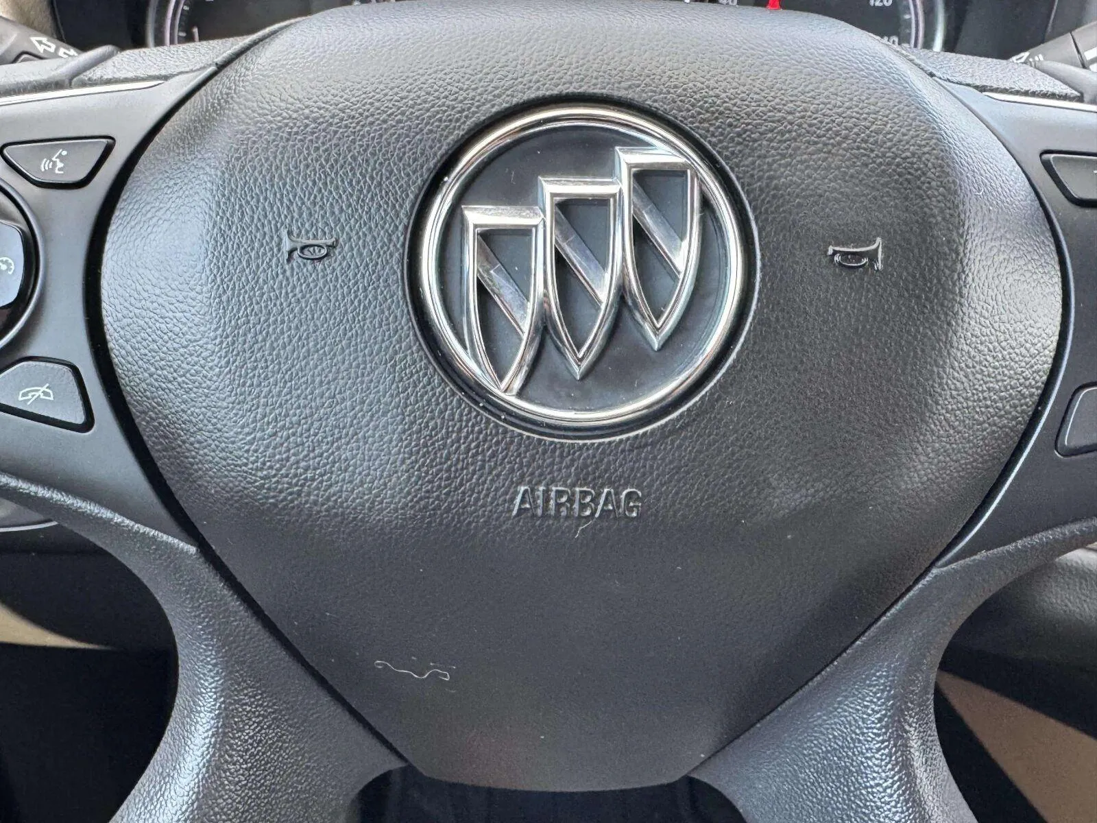 Buick Enclave photo 24