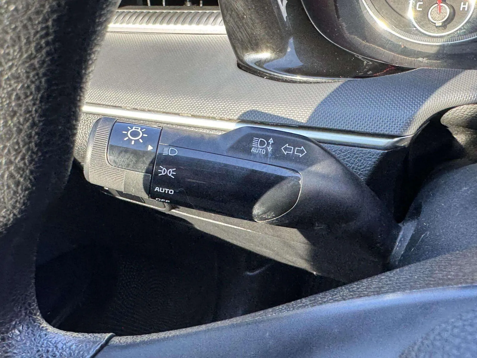 Kia K5 photo 16