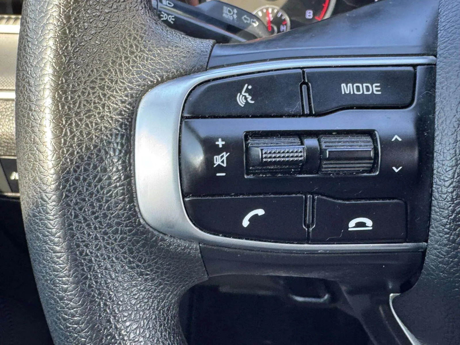 Kia K5 photo 18