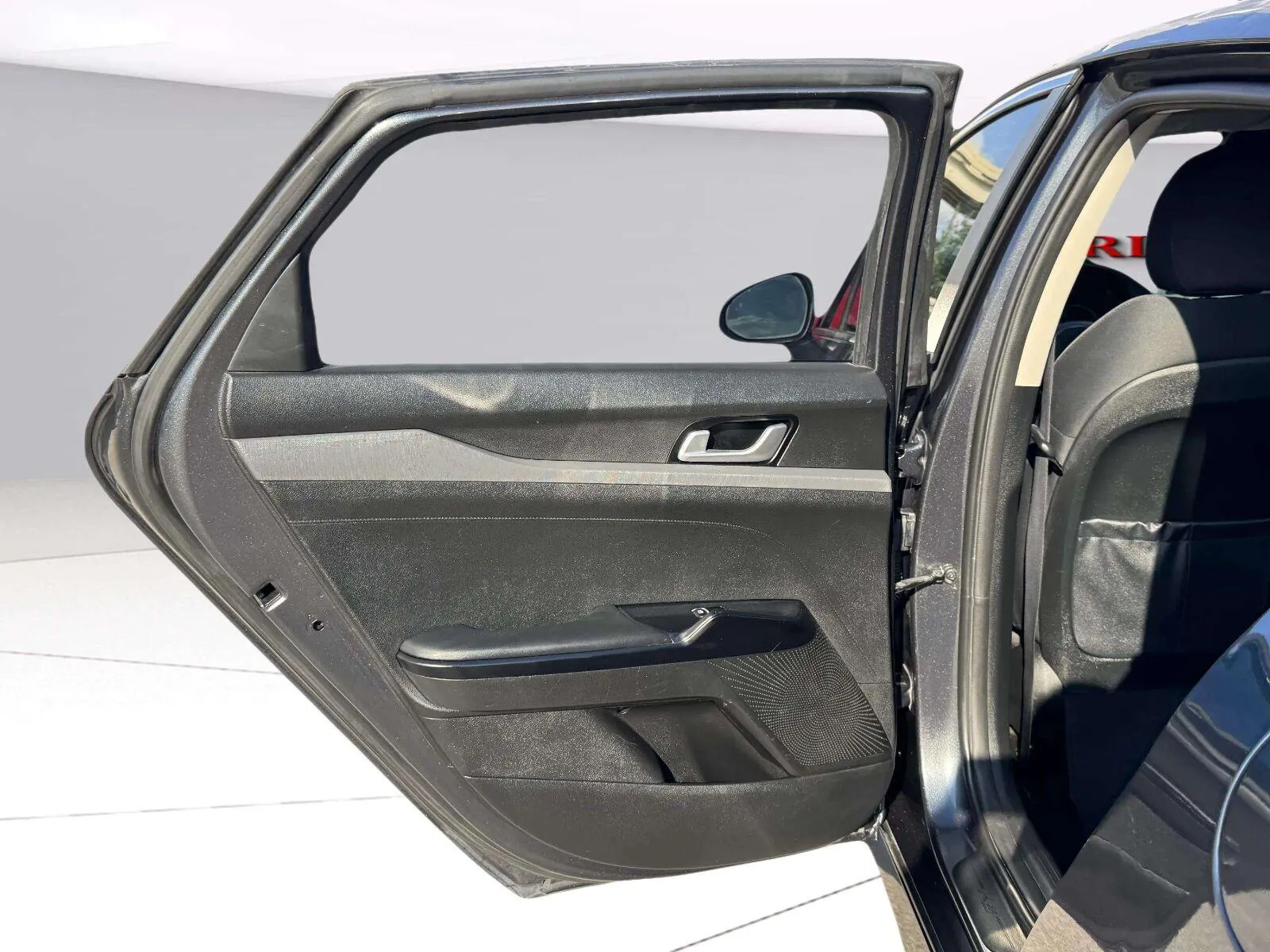 Kia K5 photo 26
