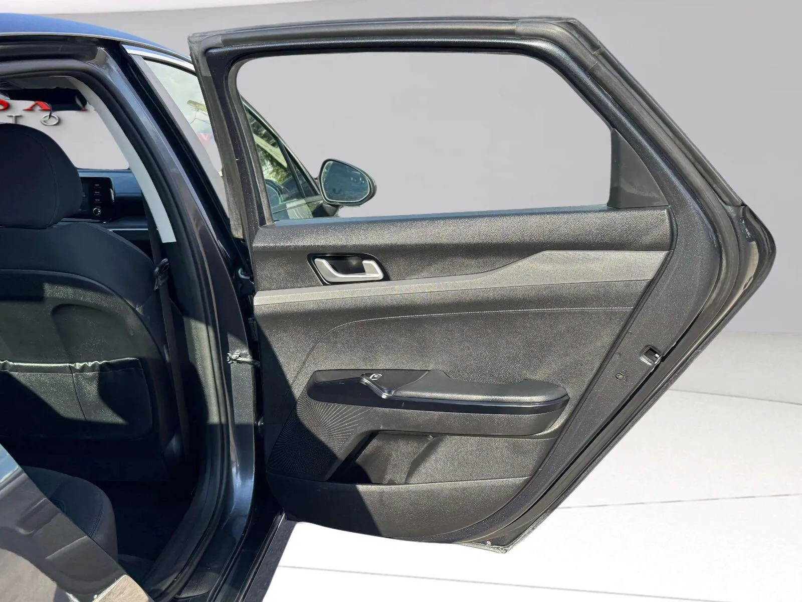 Kia K5 photo 30