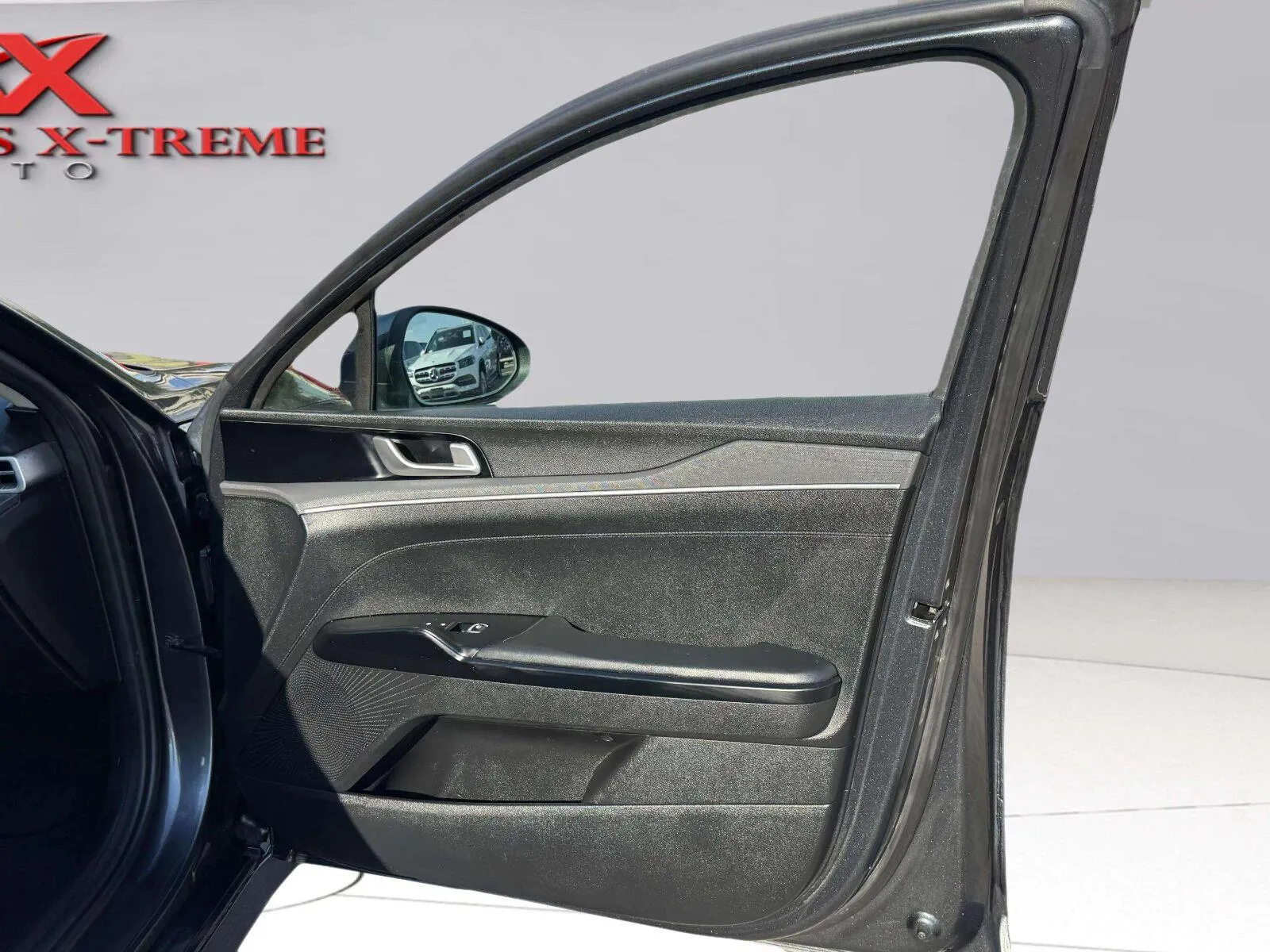 Kia K5 photo 38