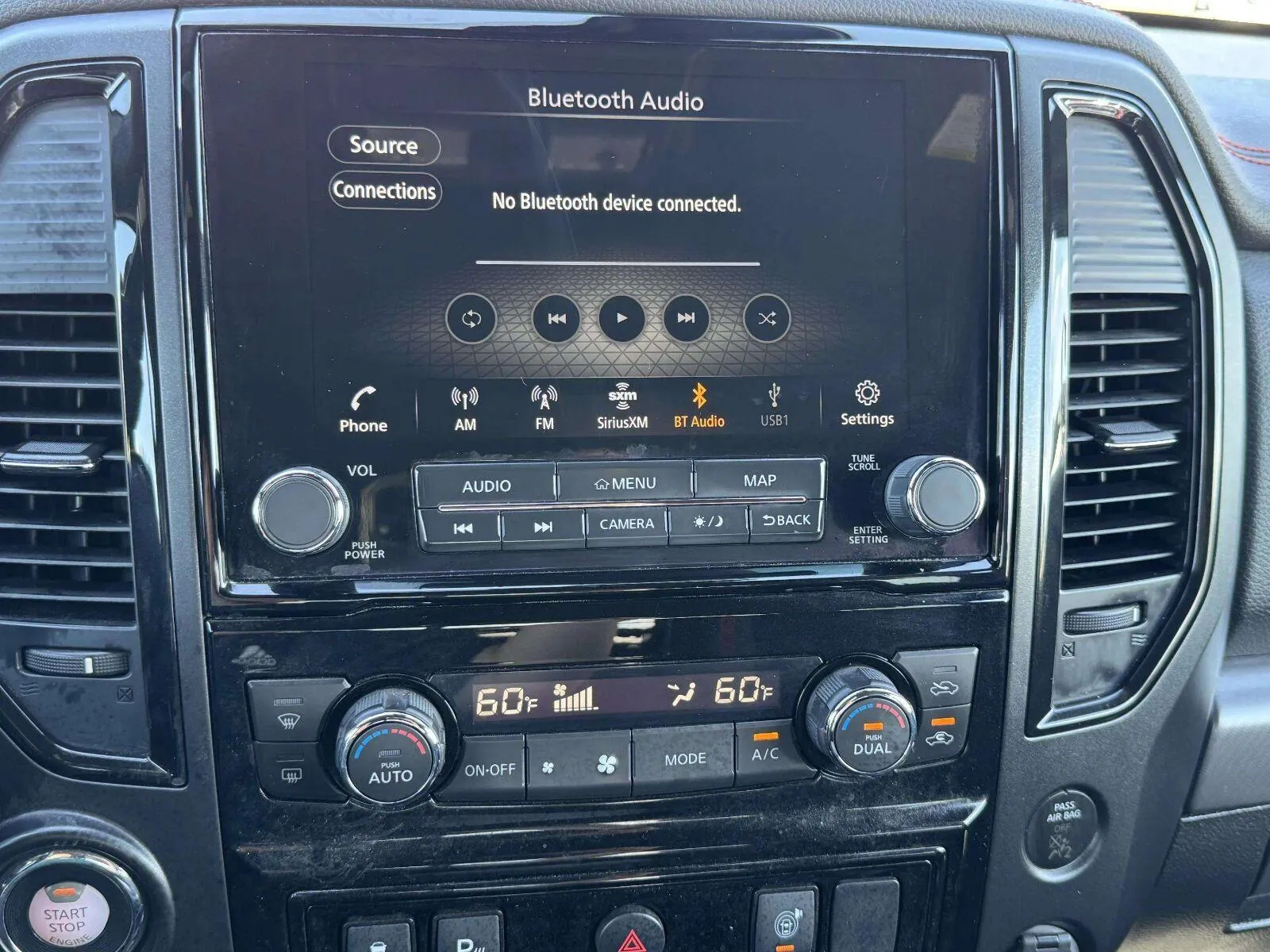 Nissan Titan photo 21