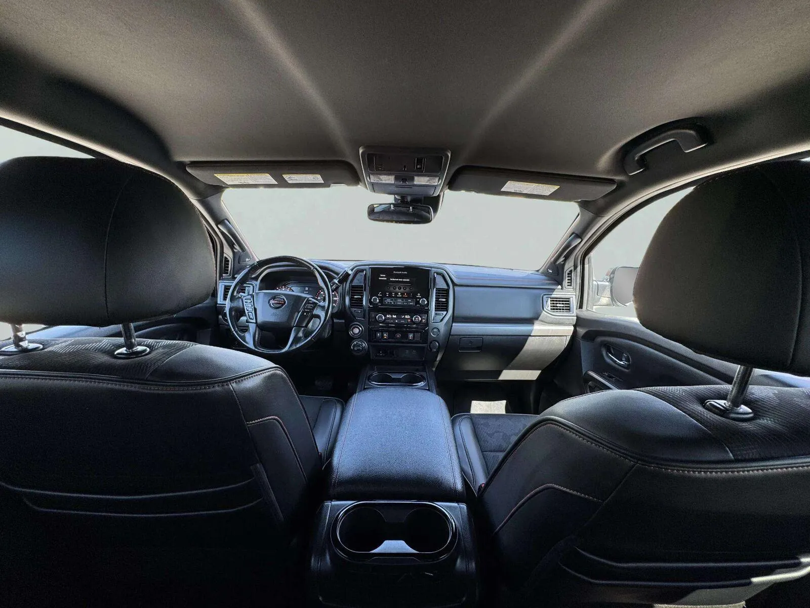 Nissan Titan photo 33