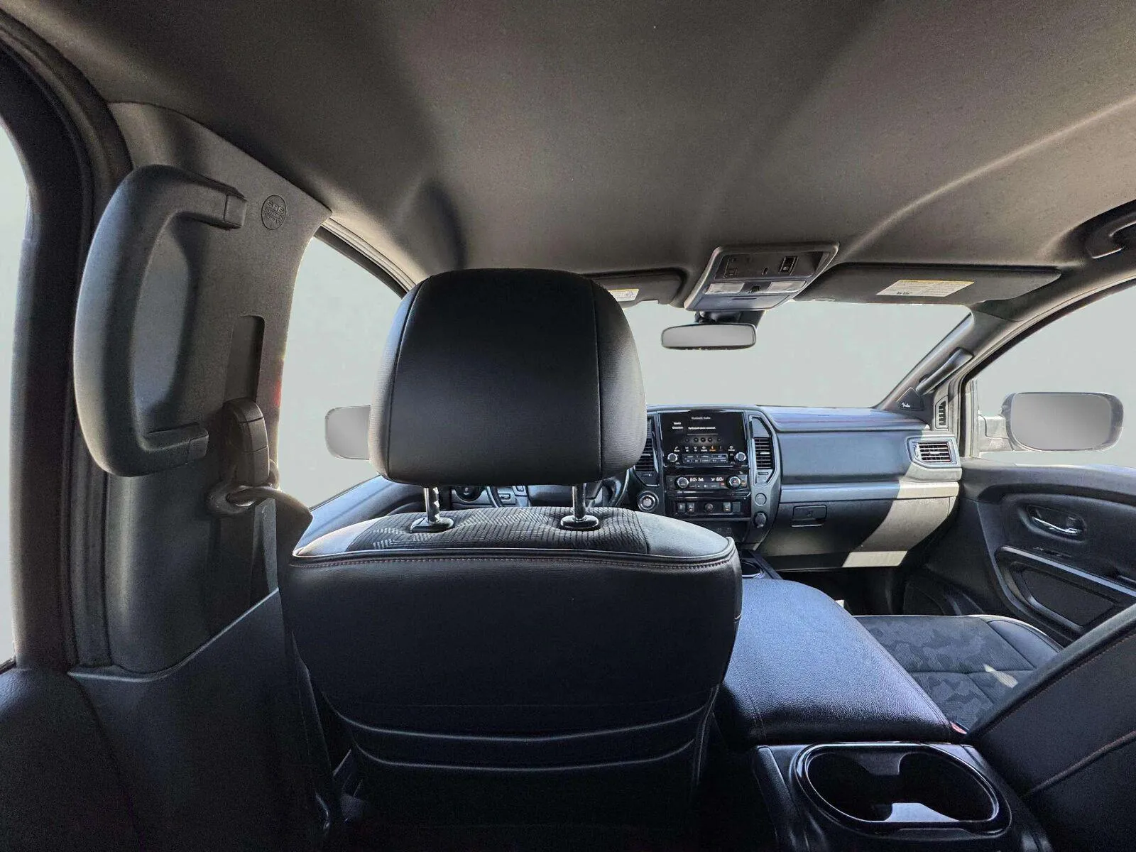 Nissan Titan photo 34