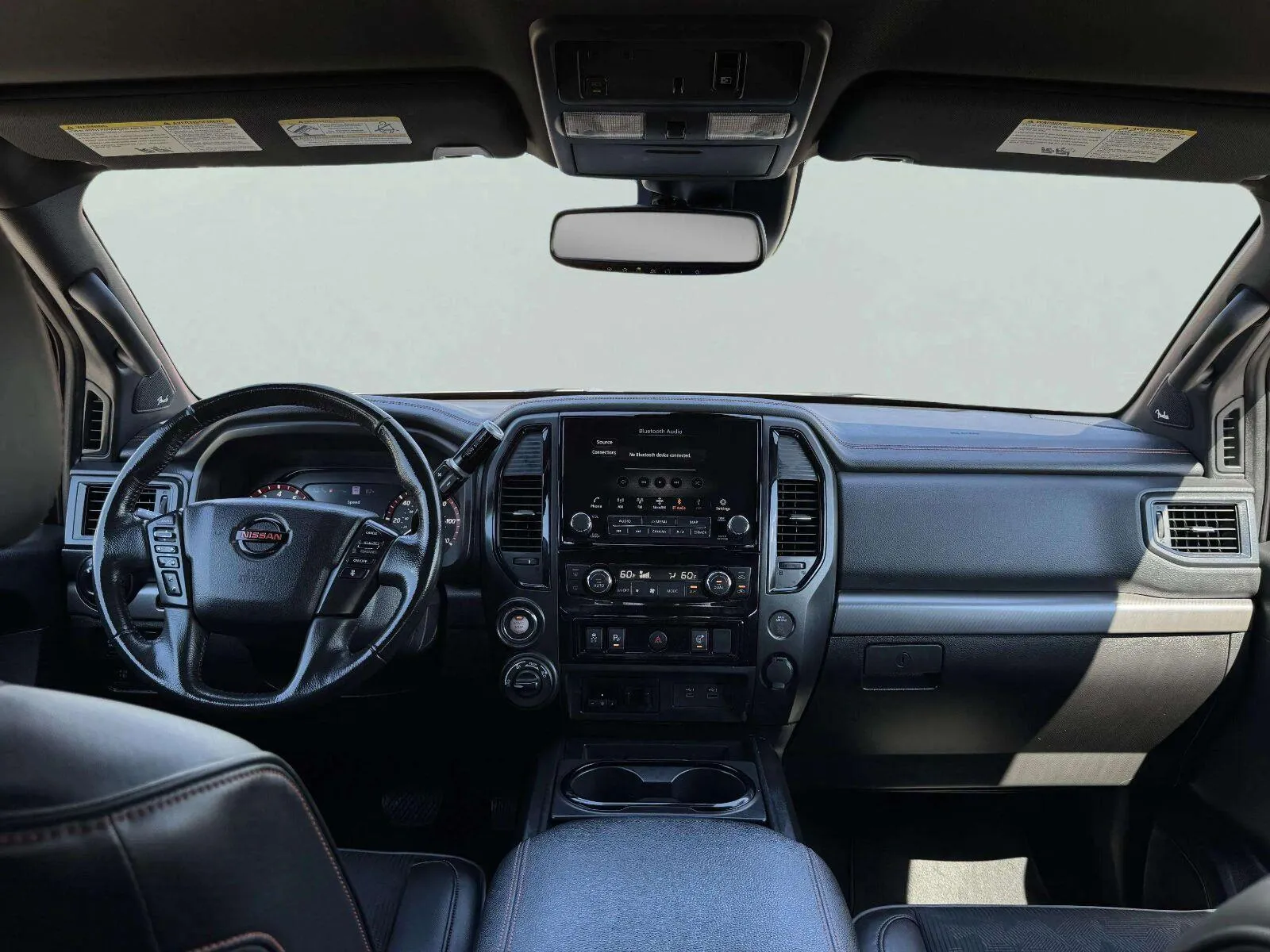 Nissan Titan photo 35