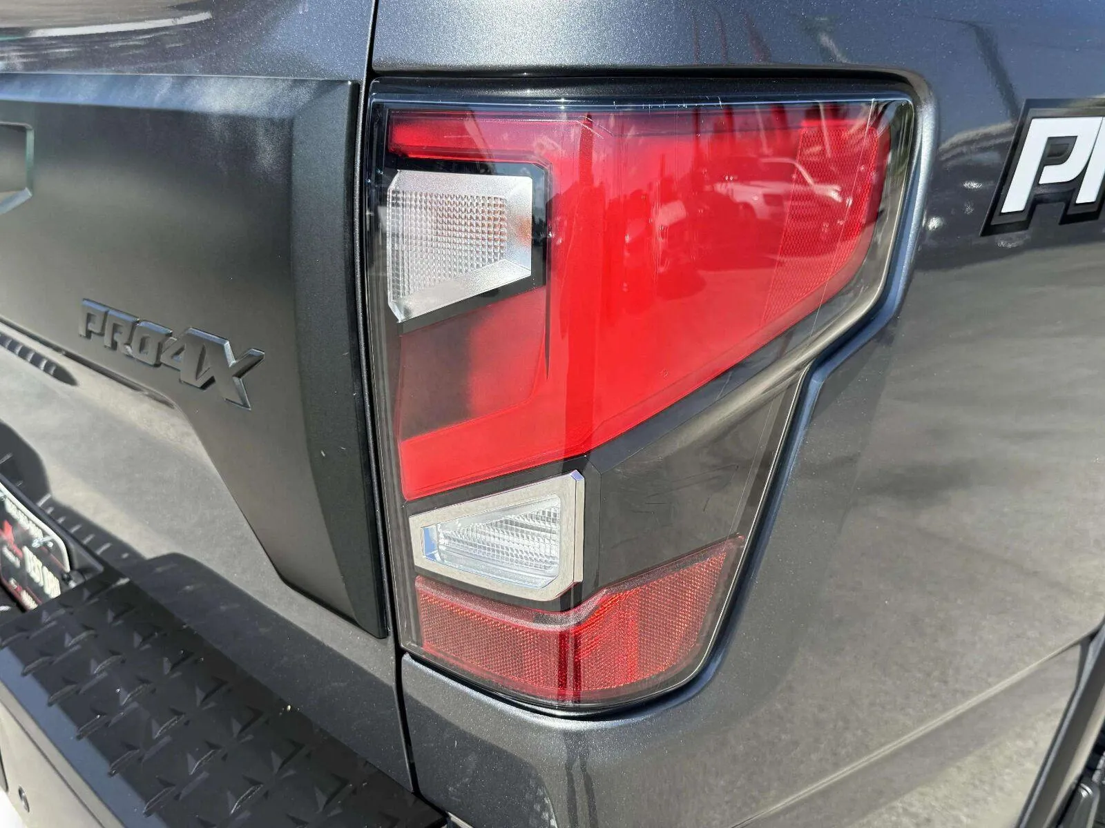 Nissan Titan photo 50