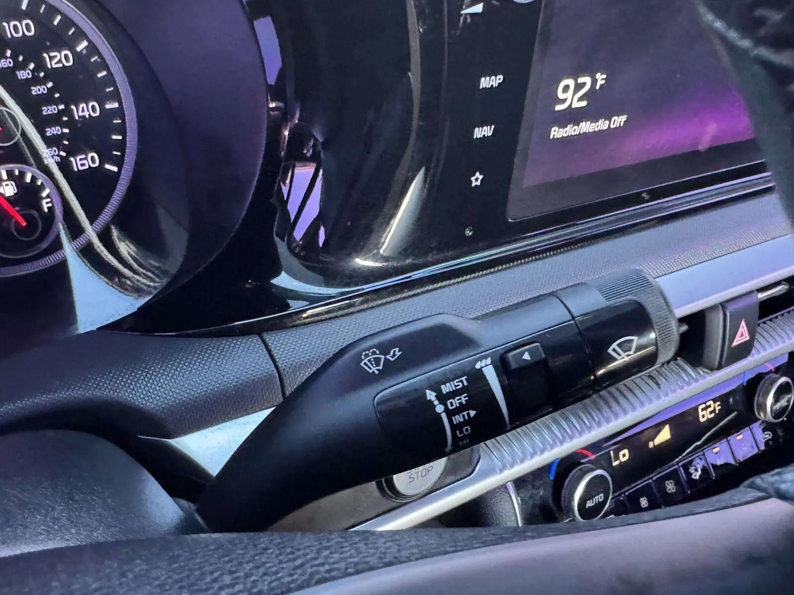 Kia K5 photo 16