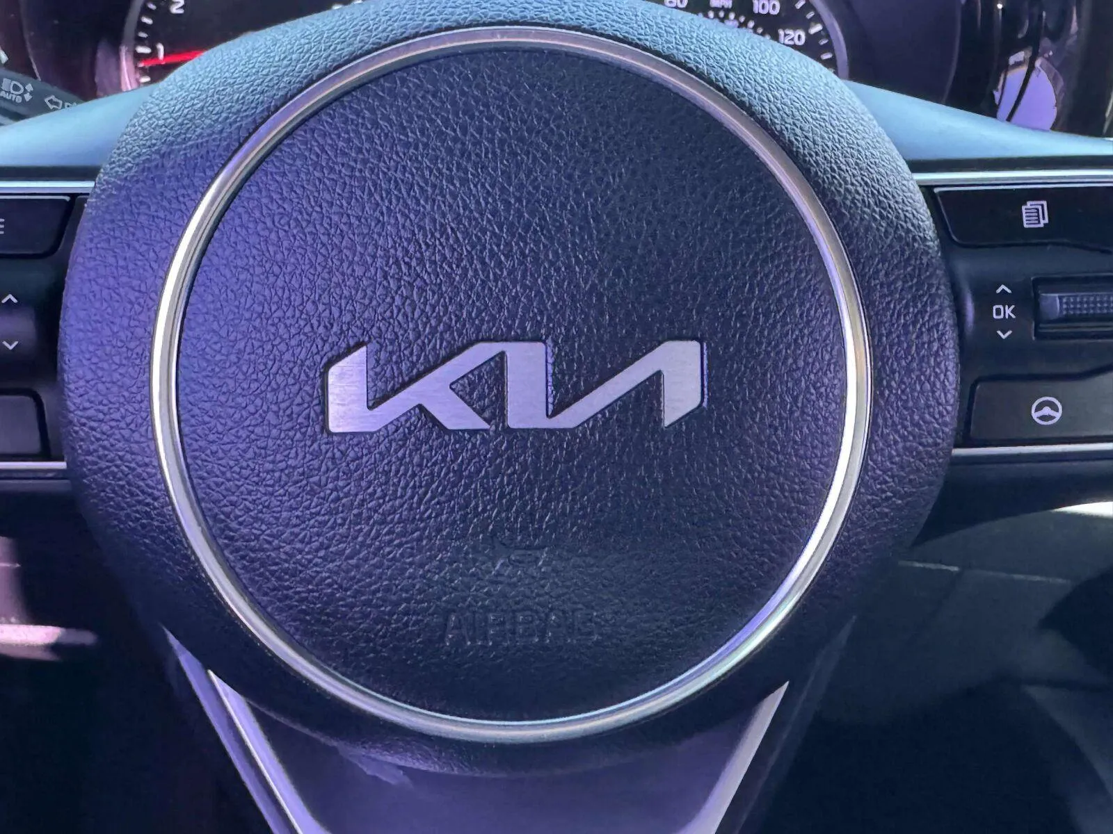 Kia K5 photo 18