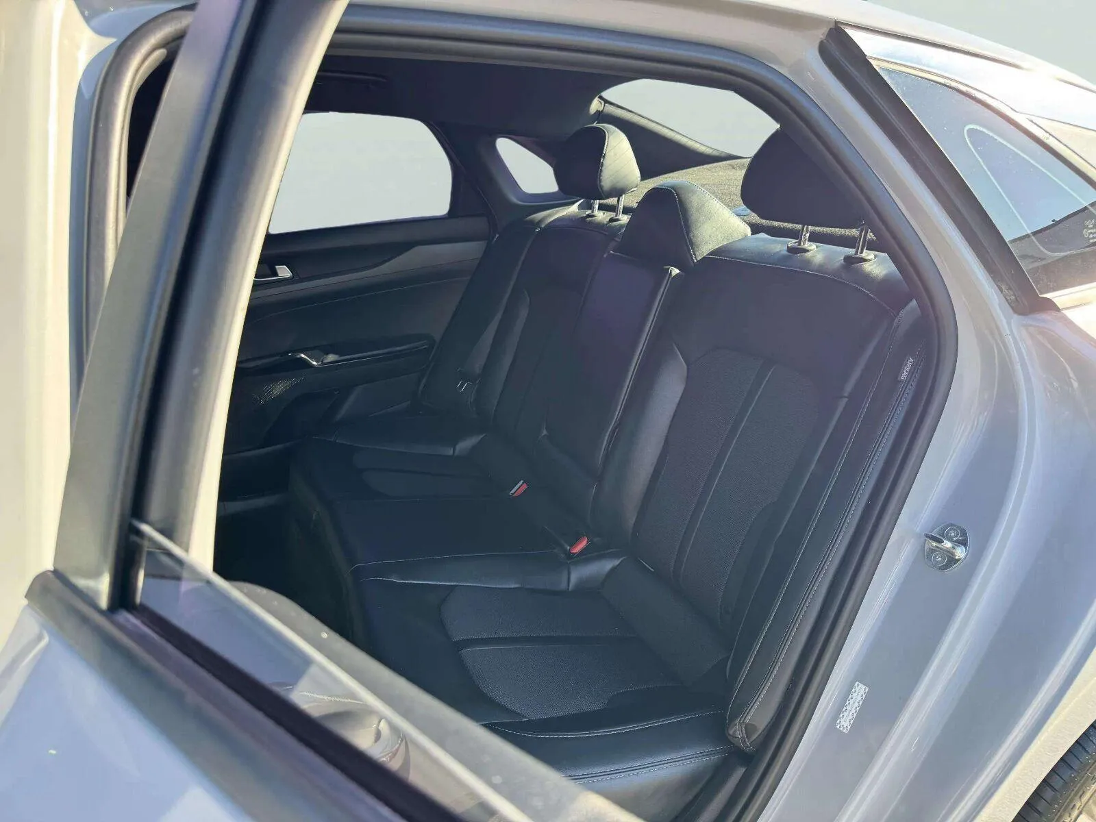 Kia K5 photo 27