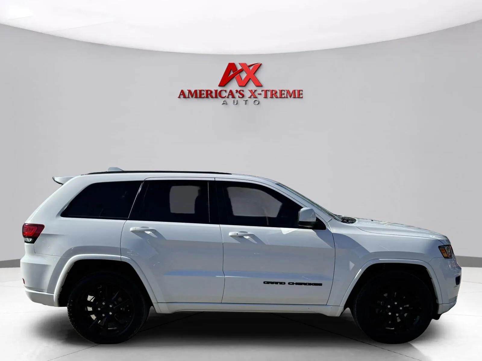 Jeep Grand Cherokee photo 7
