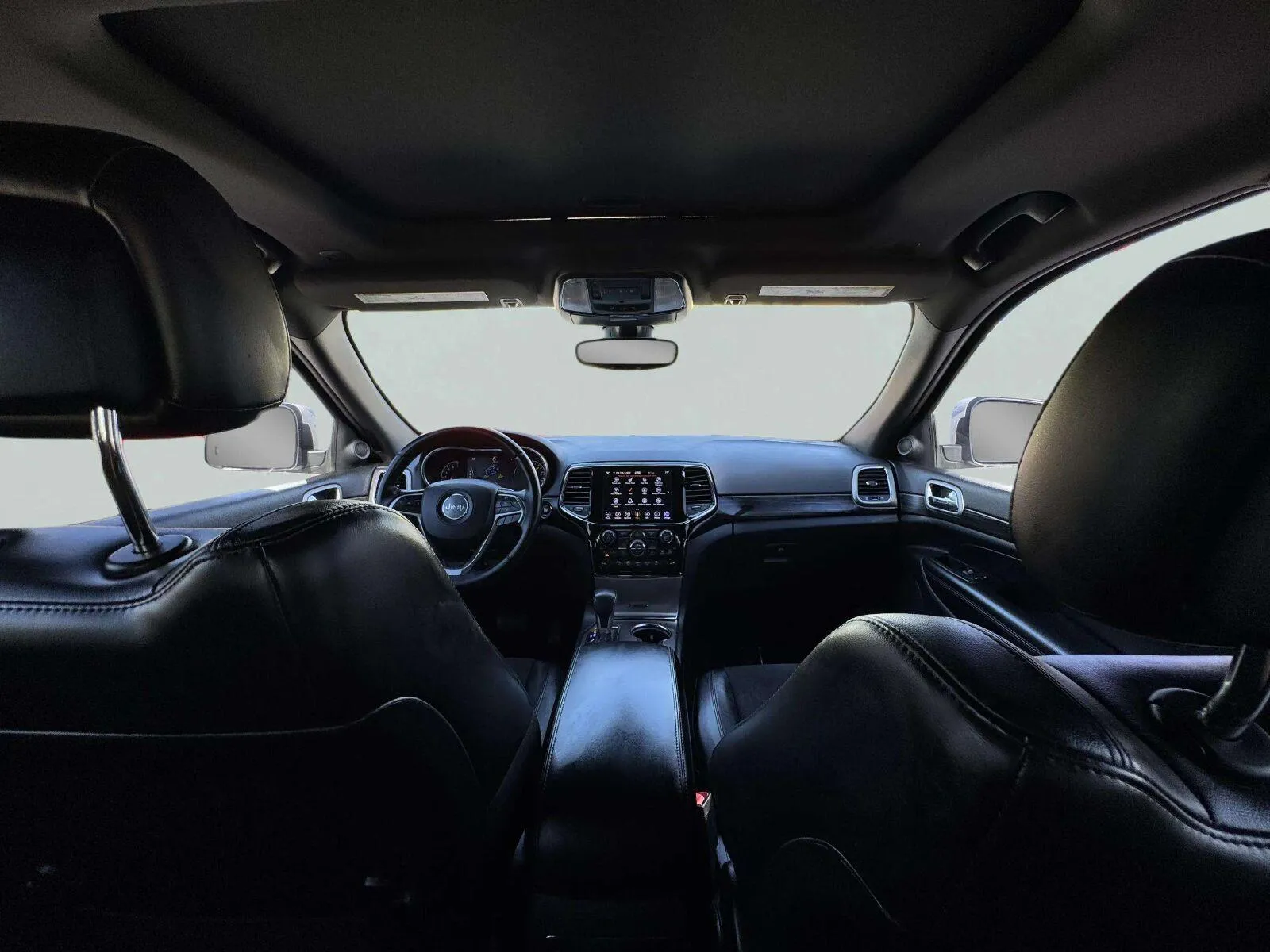 Jeep Grand Cherokee photo 33