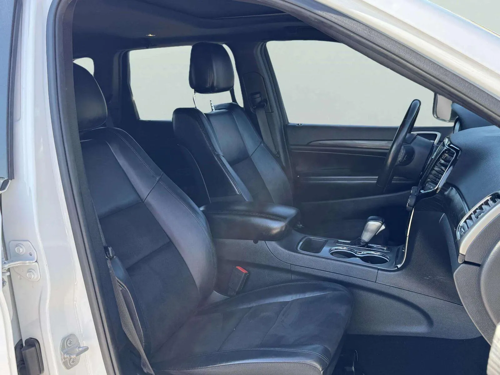 Jeep Grand Cherokee photo 39