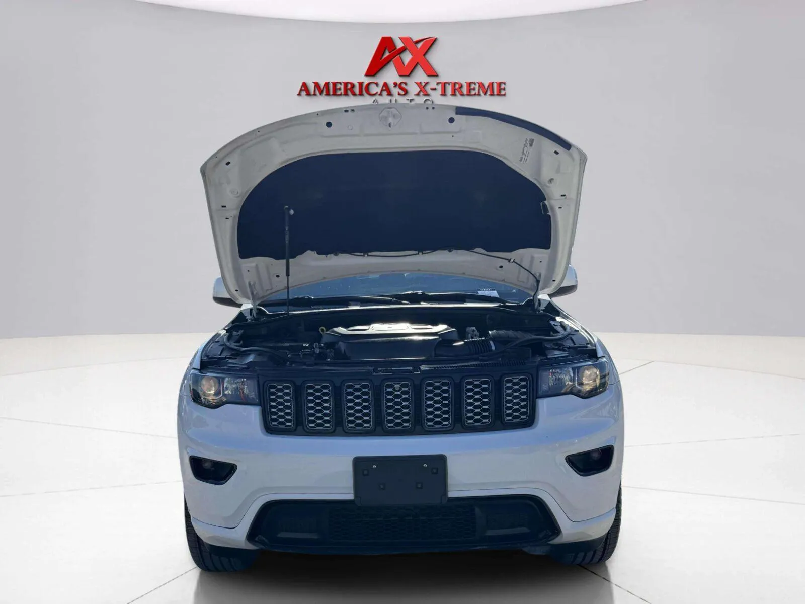 Jeep Grand Cherokee photo 45
