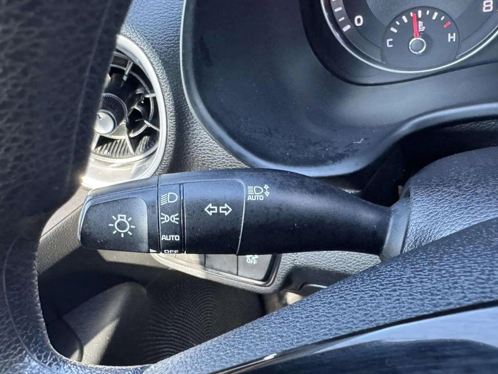 Kia Forte photo 10