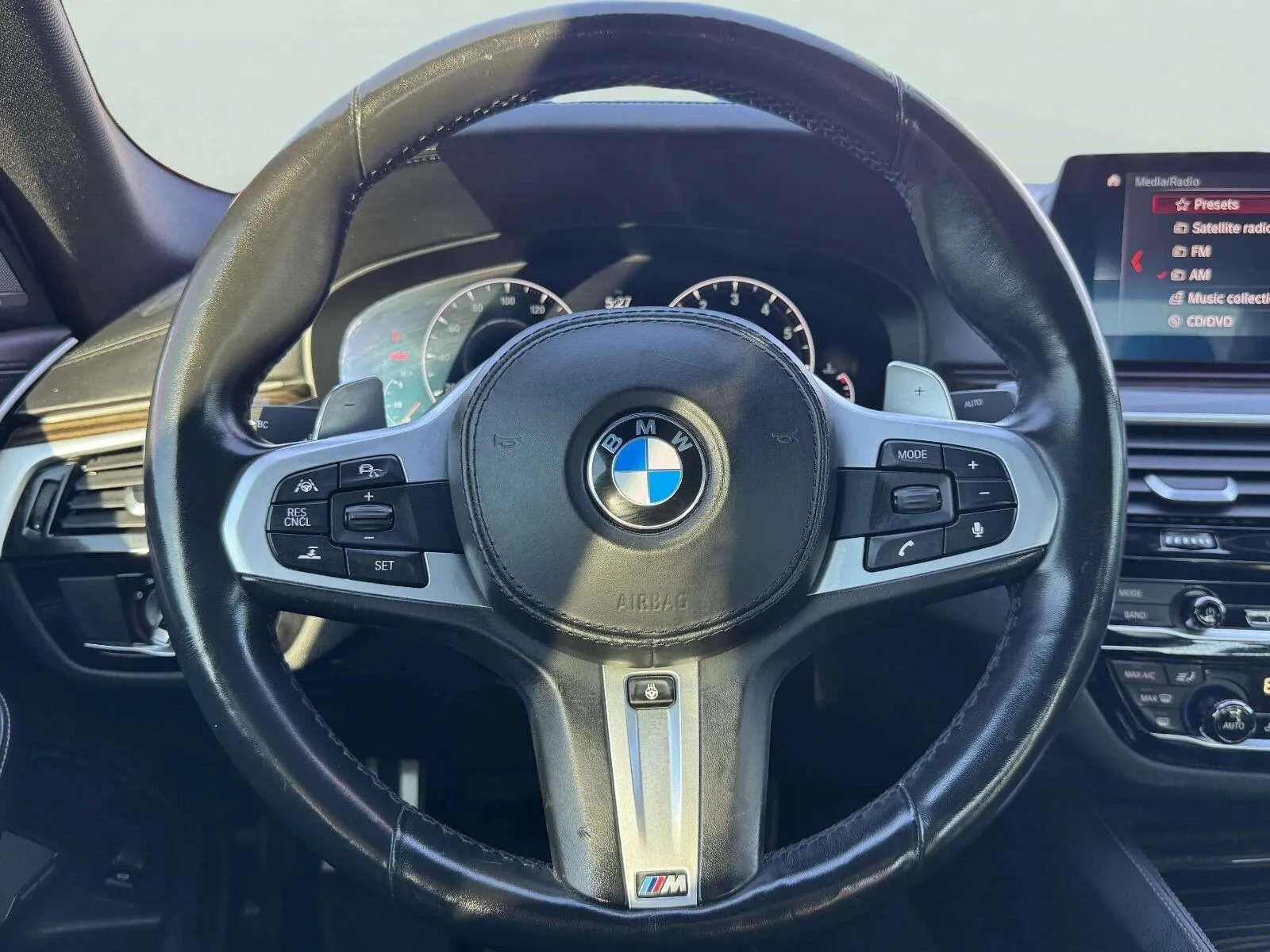 BMW 5 Series photo 21