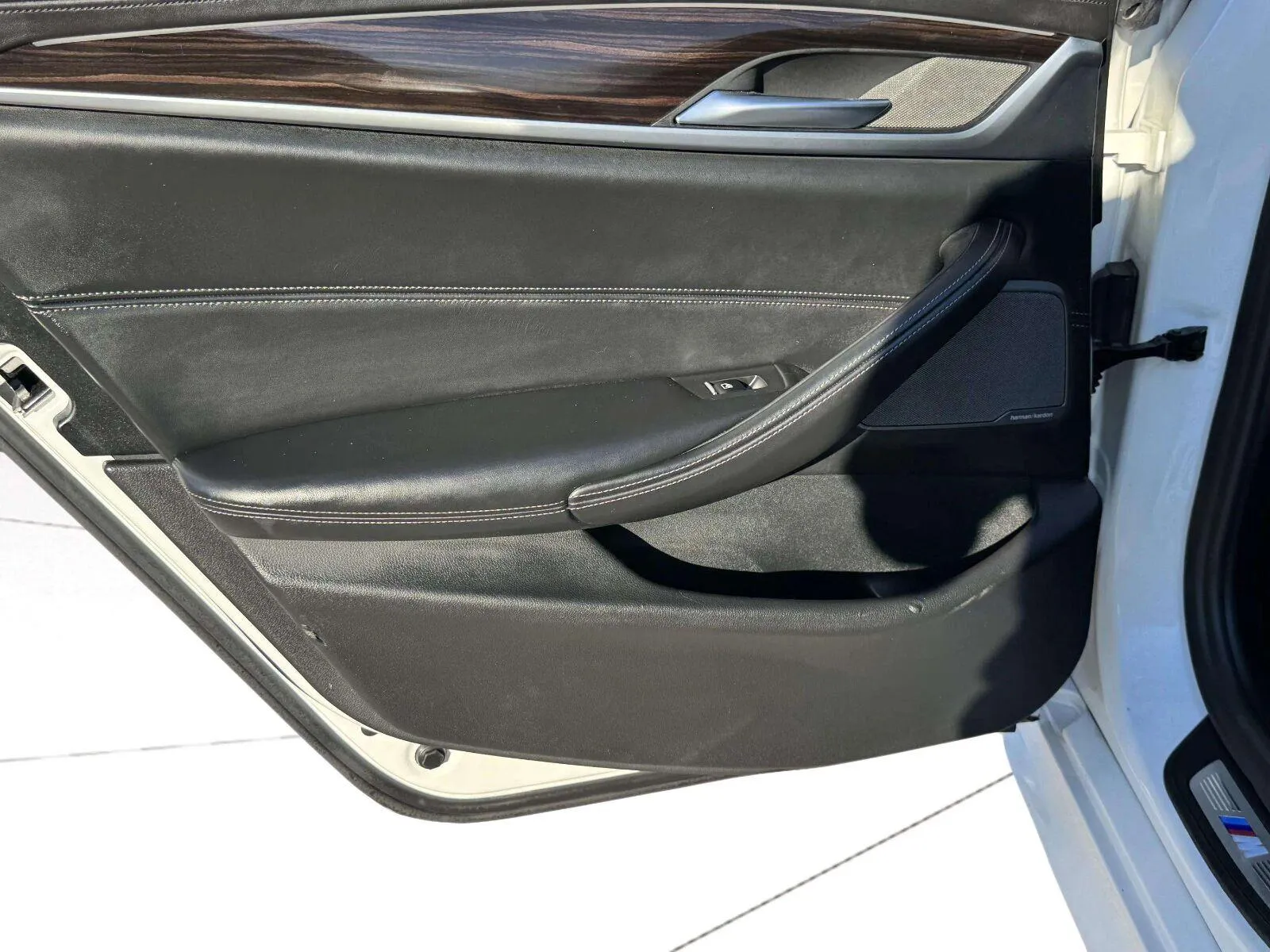 BMW 5 Series photo 26