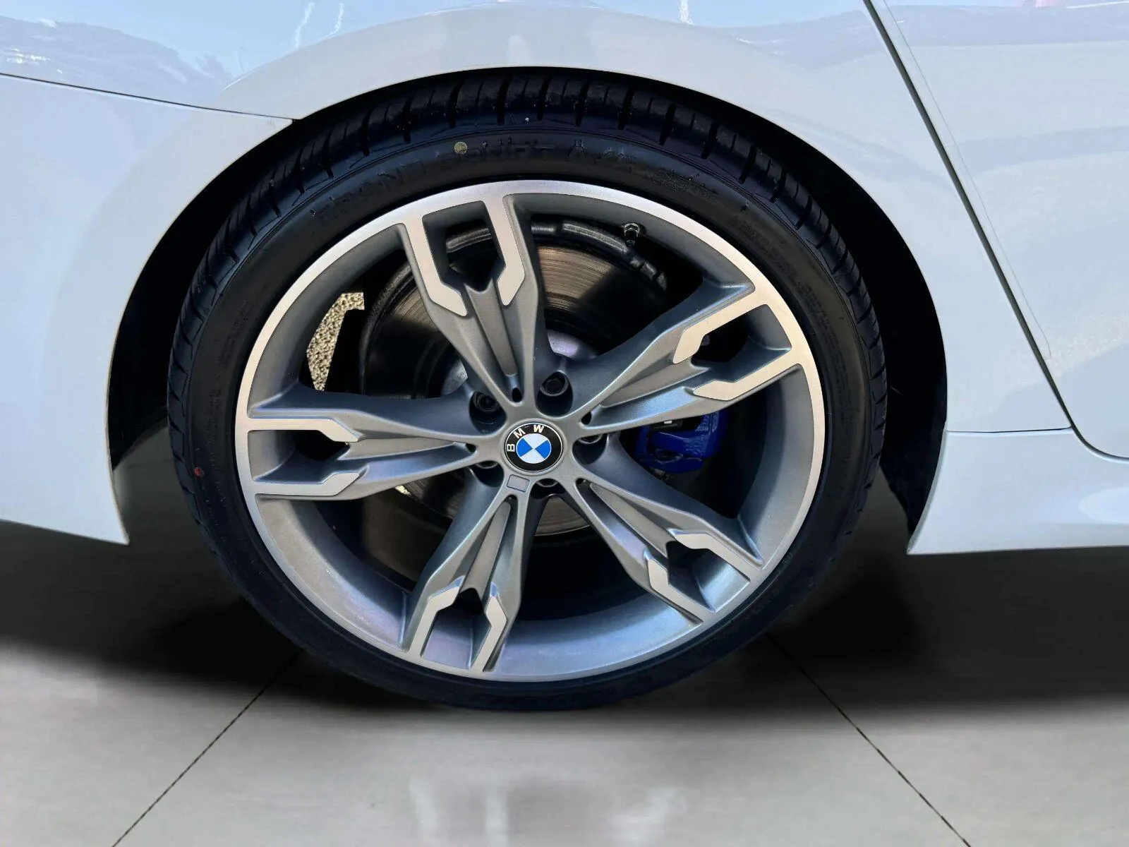 BMW 5 Series photo 54