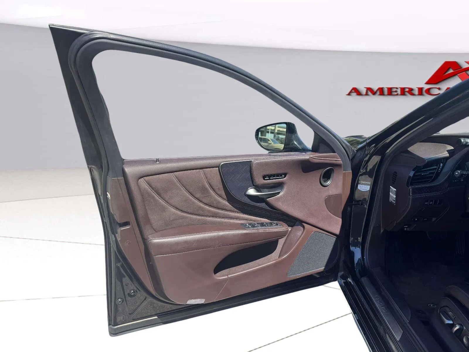 Lexus LS photo 15