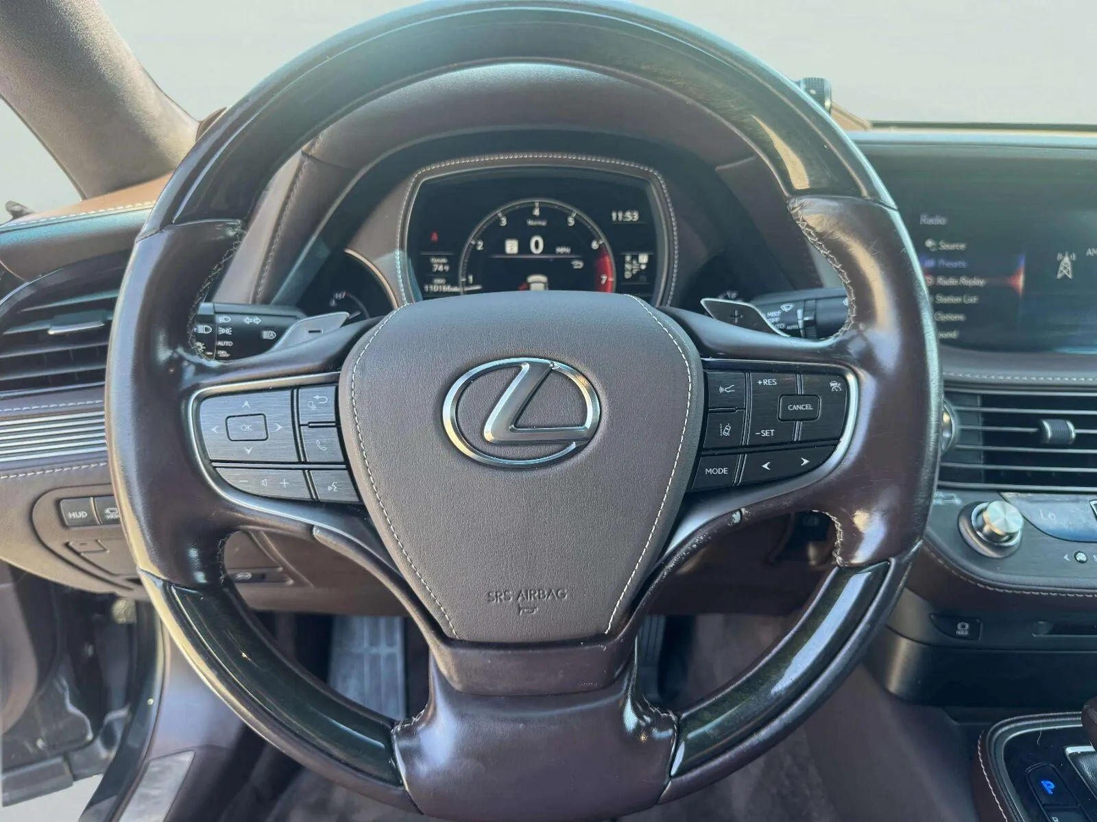Lexus LS photo 27