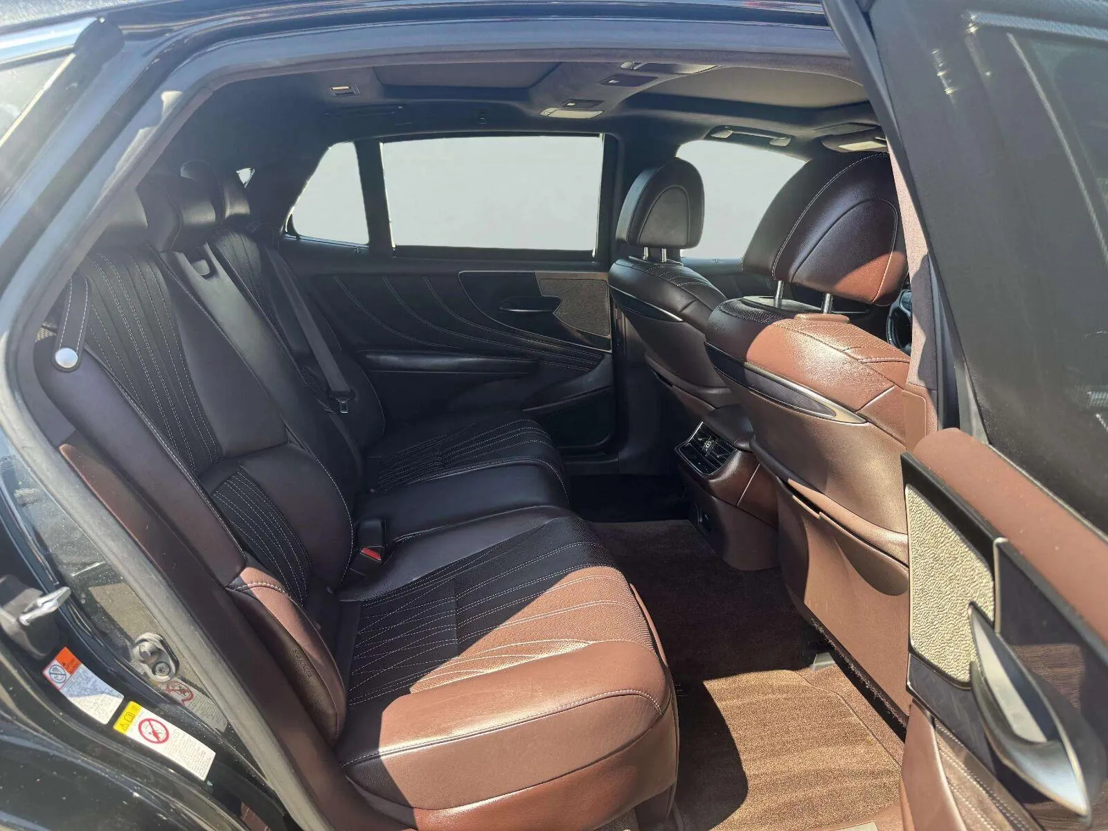 Lexus LS photo 40
