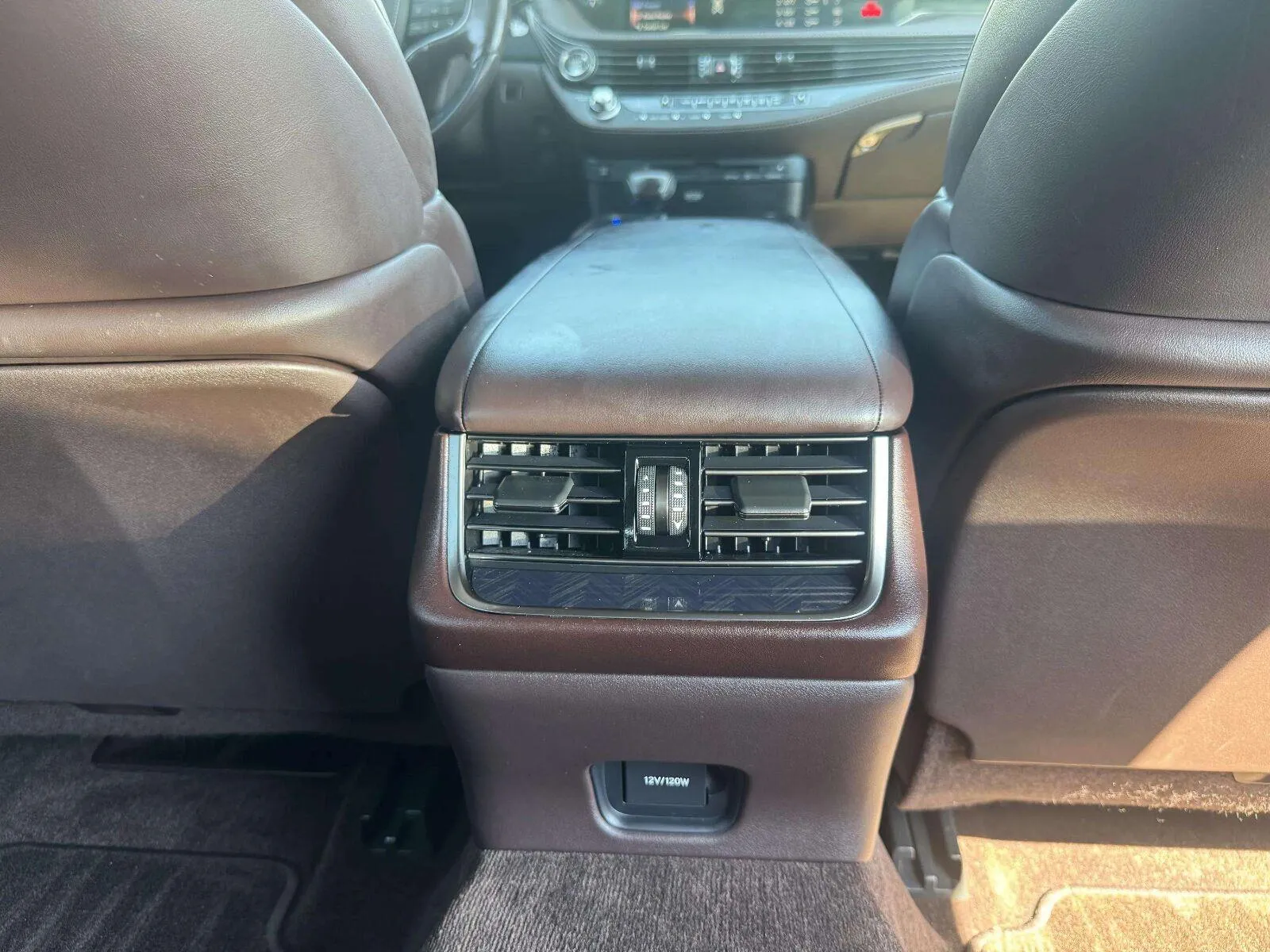 Lexus LS photo 43