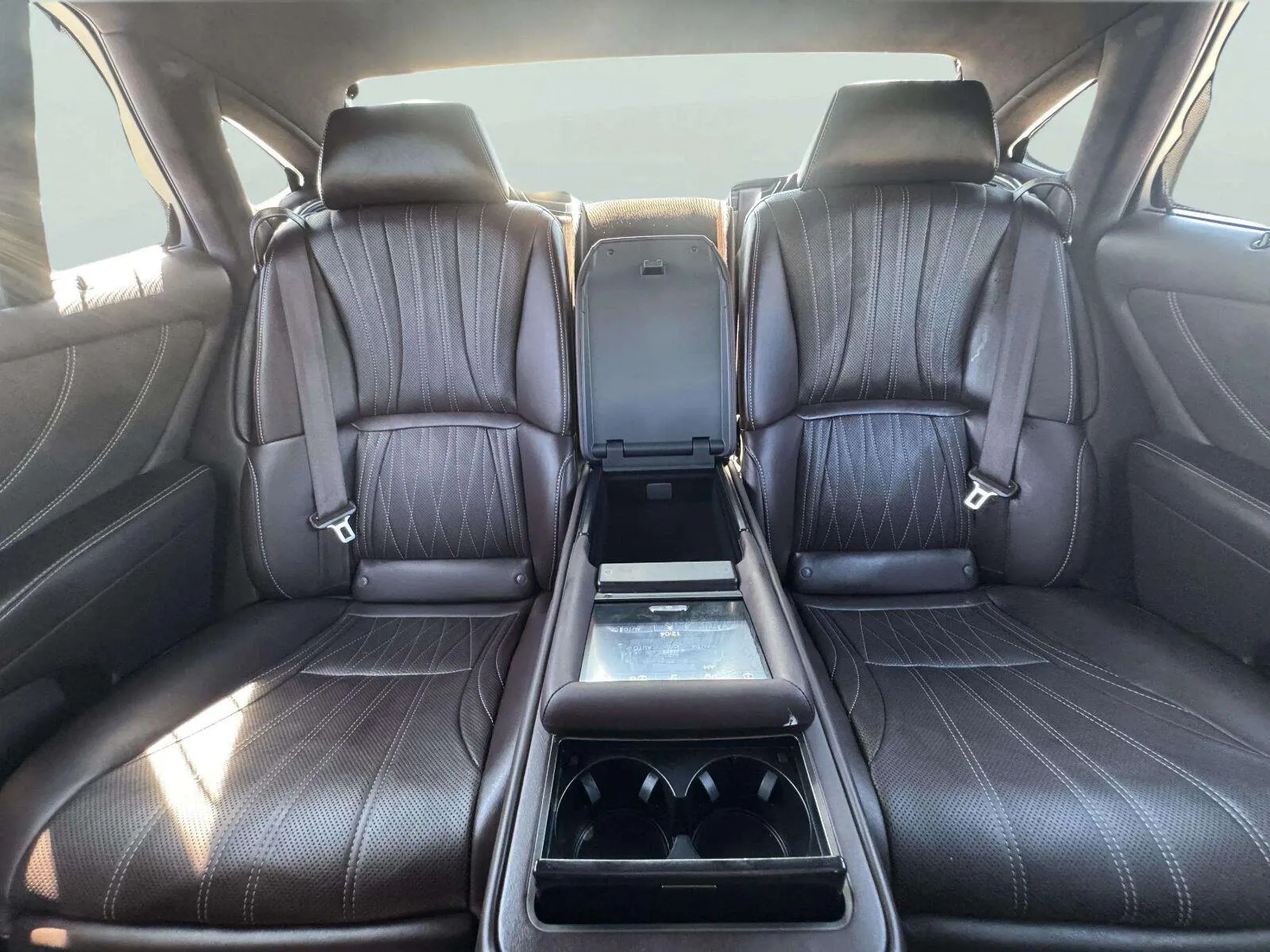 Lexus LS photo 45