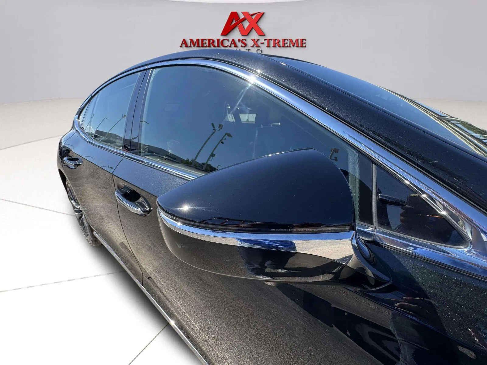 Lexus LS photo 9