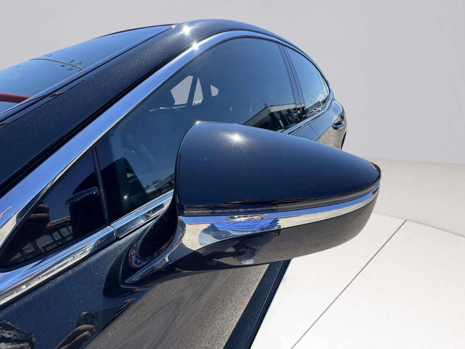 Lexus LS photo 12