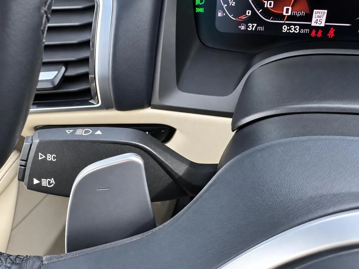 BMW 8 Series photo 16
