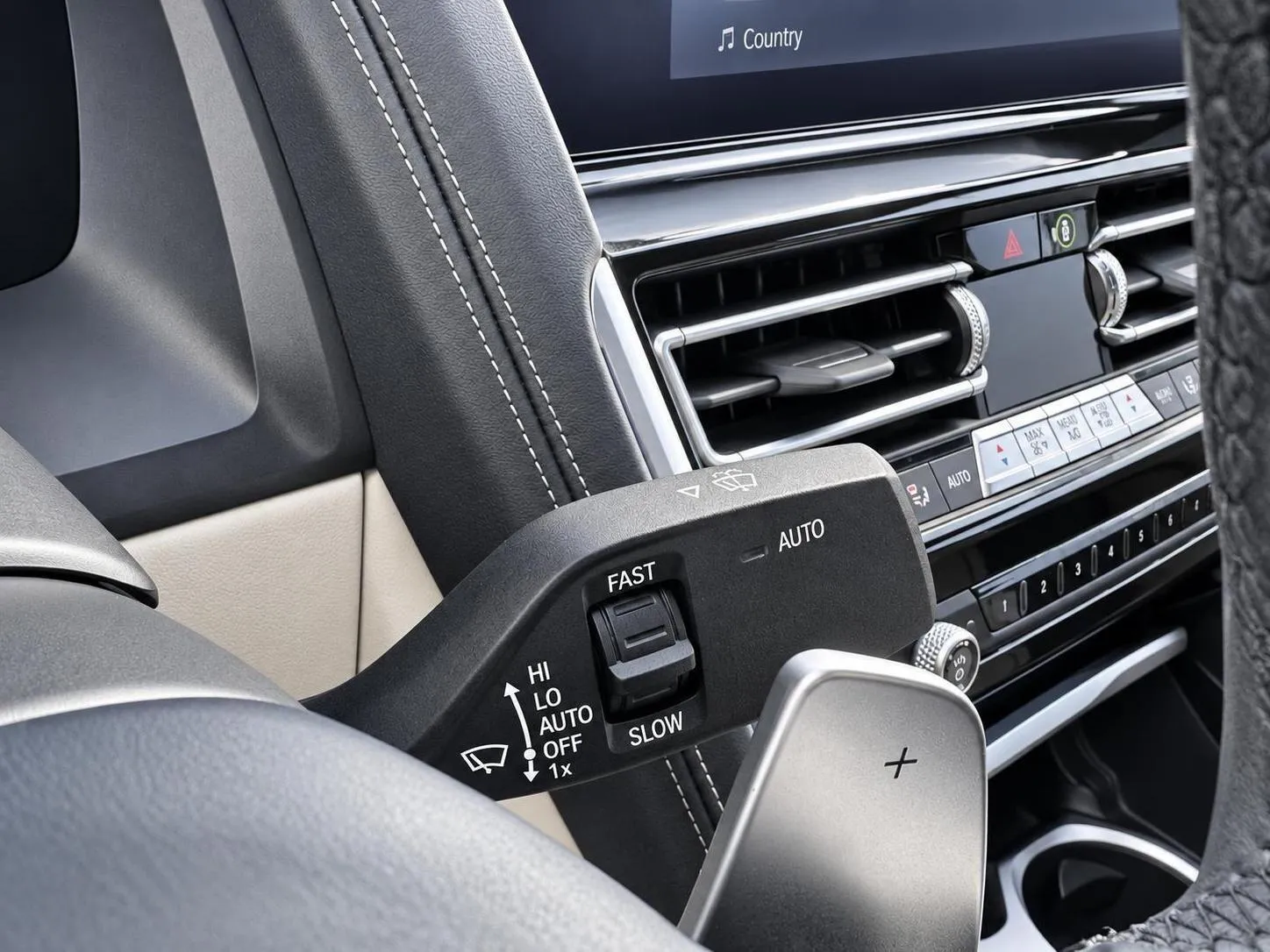 BMW 8 Series photo 17
