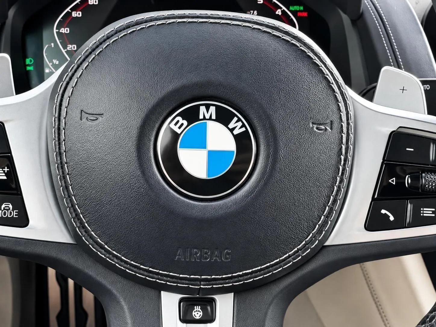 BMW 8 Series photo 19