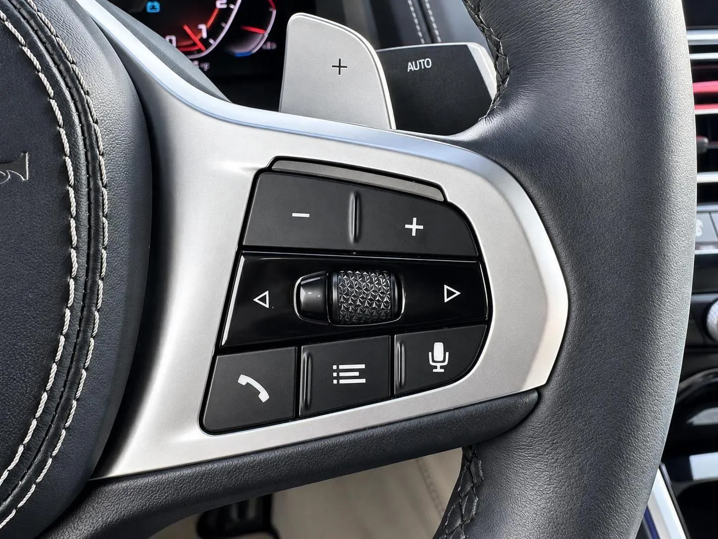 BMW 8 Series photo 20