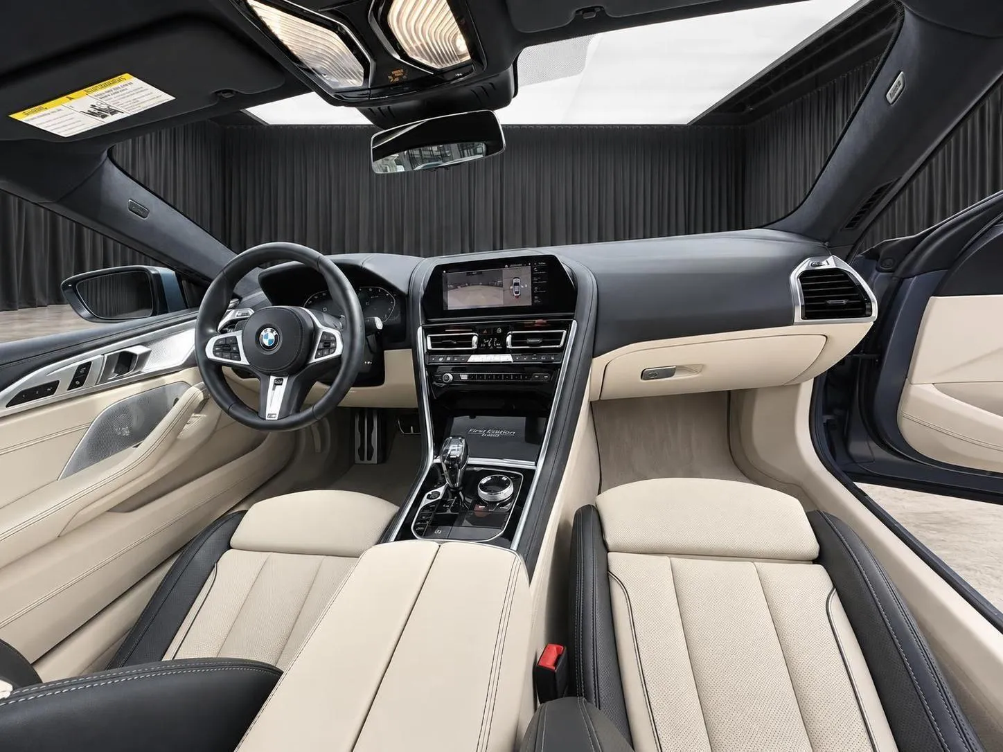 BMW 8 Series photo 32