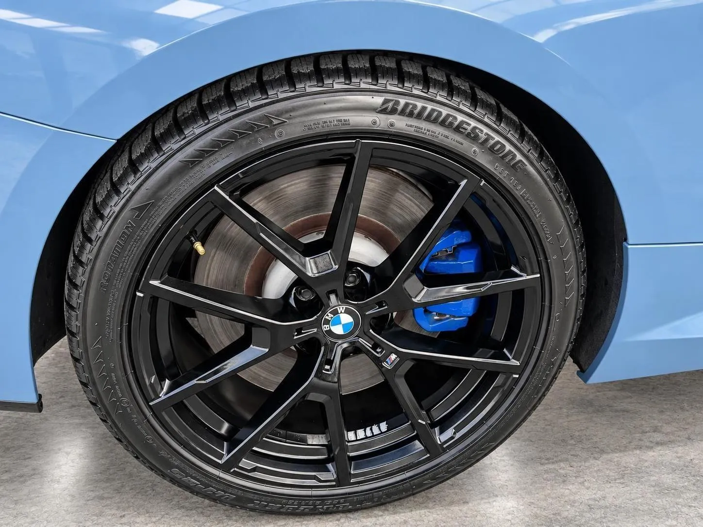 BMW 8 Series photo 37
