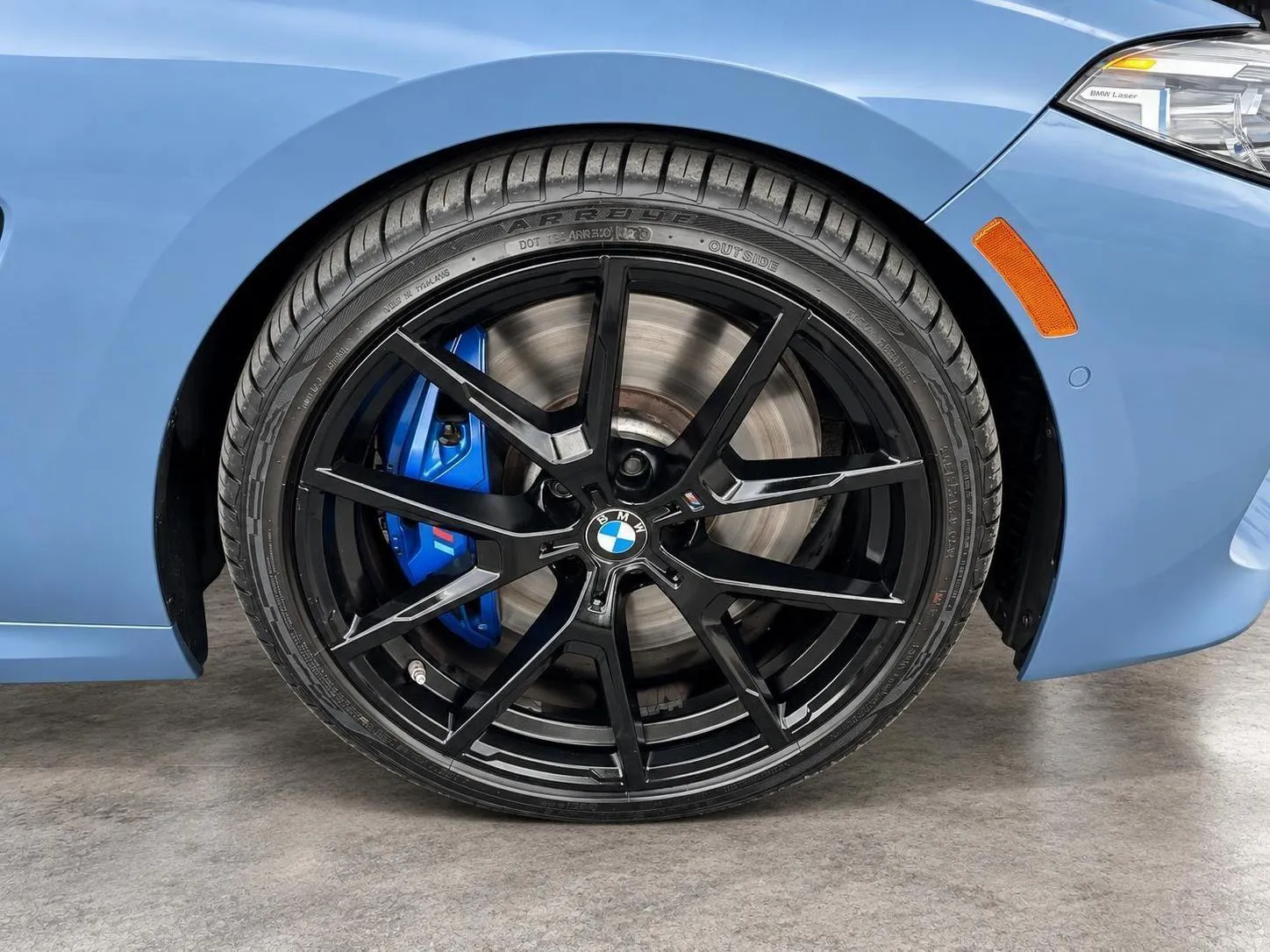 BMW 8 Series photo 38