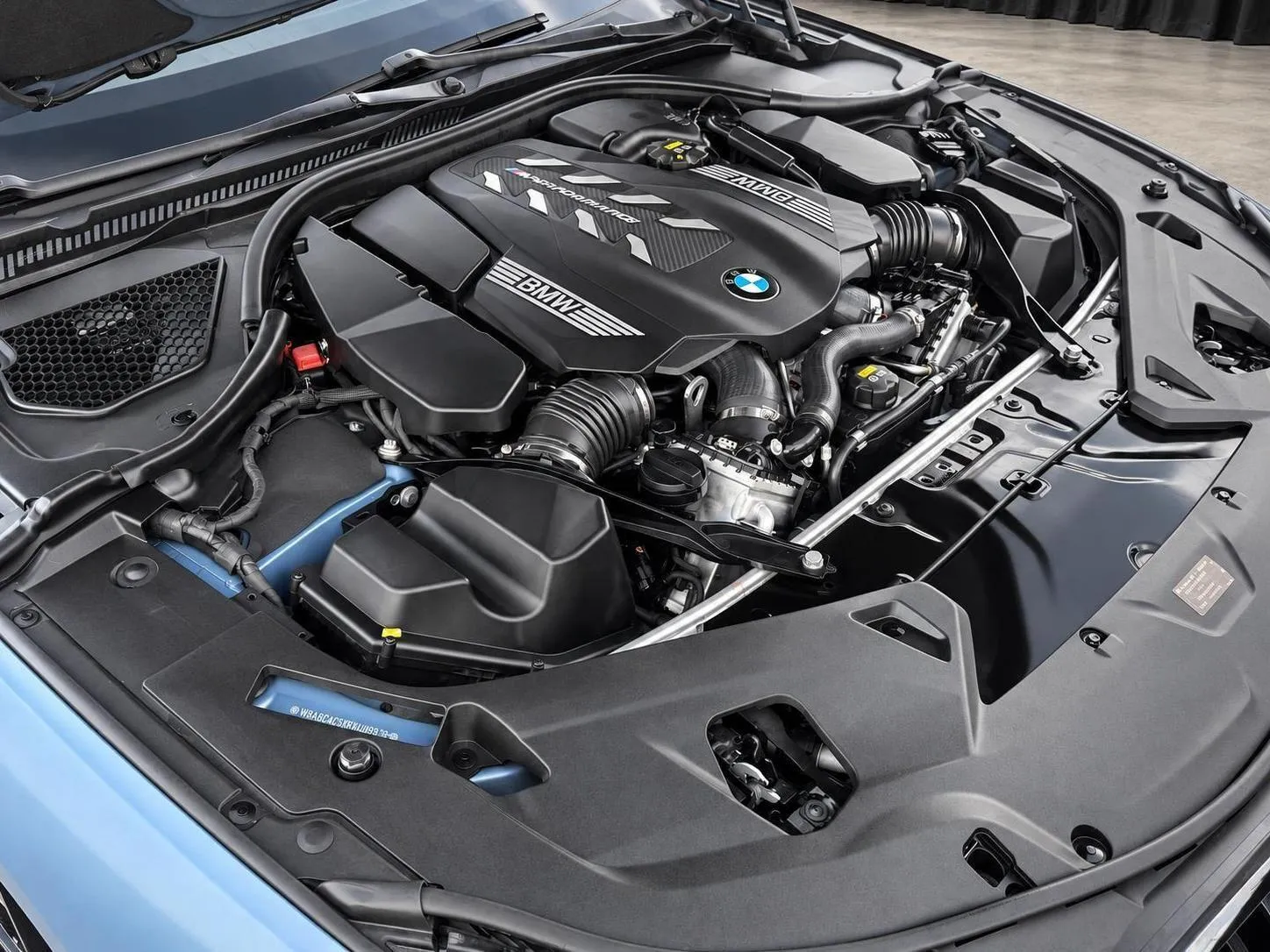 BMW 8 Series photo 41