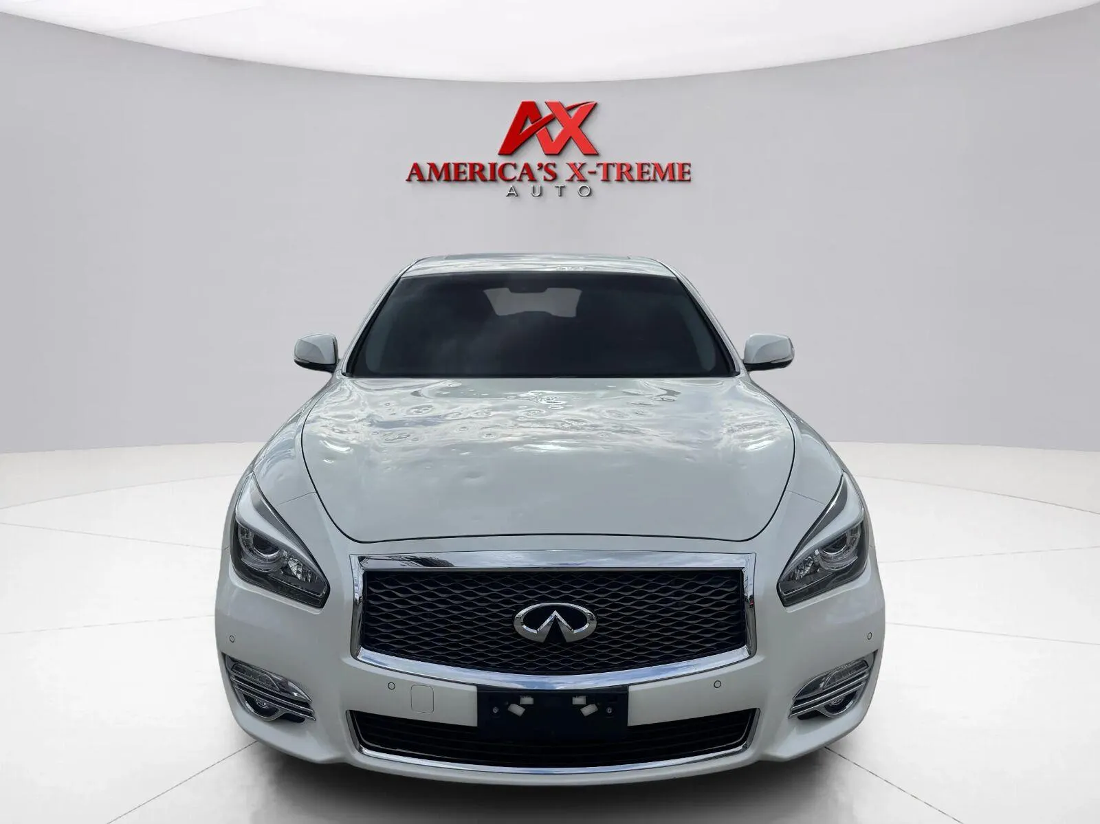 Infiniti Q70 photo 8