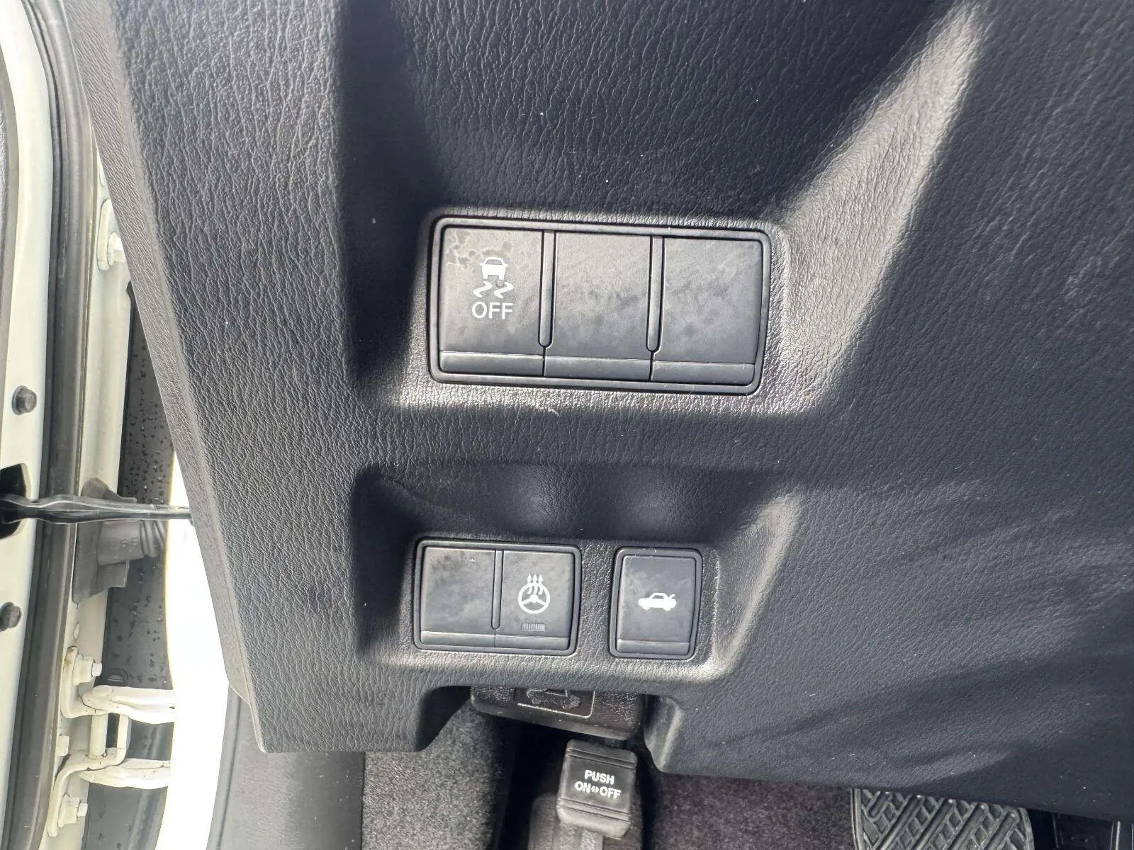 Infiniti Q70 photo 18