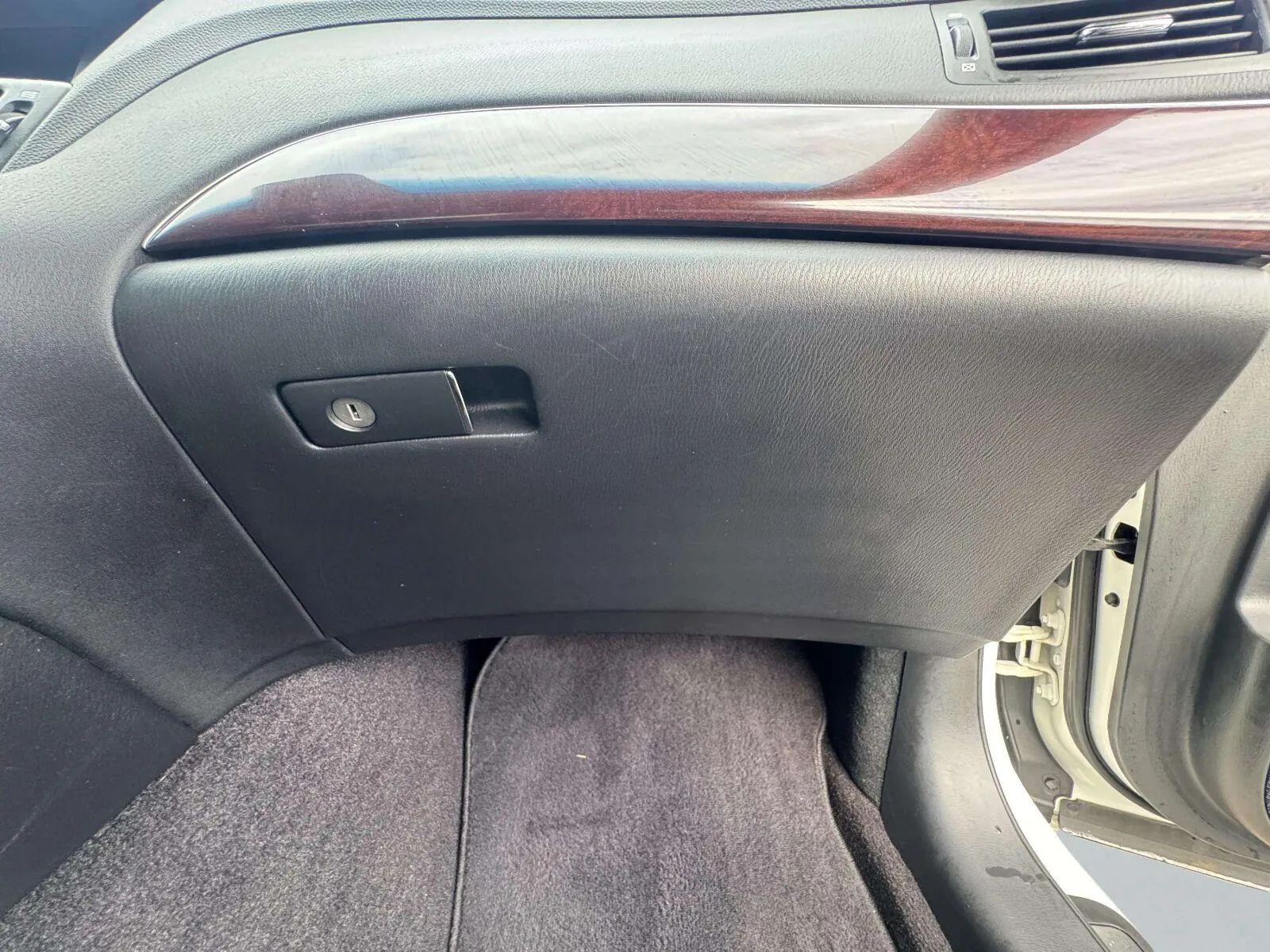 Infiniti Q70 photo 39