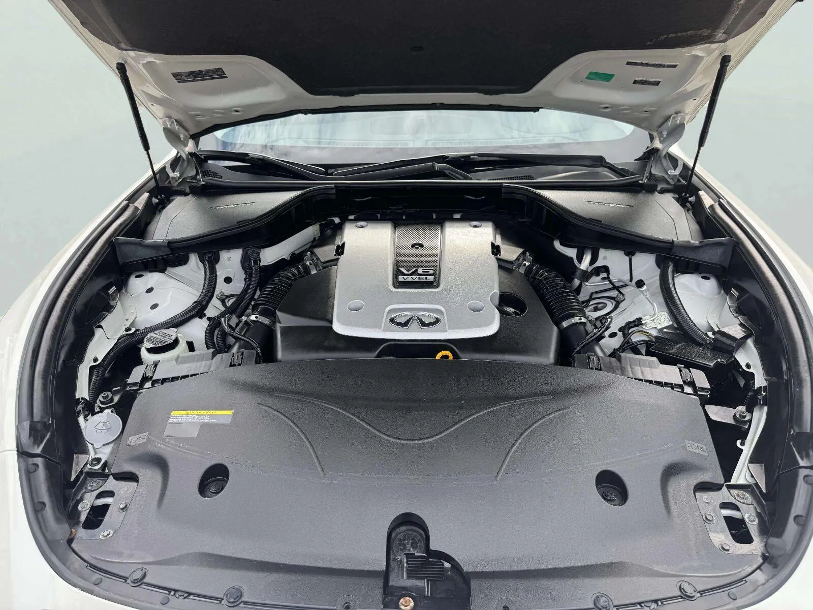 Infiniti Q70 photo 47