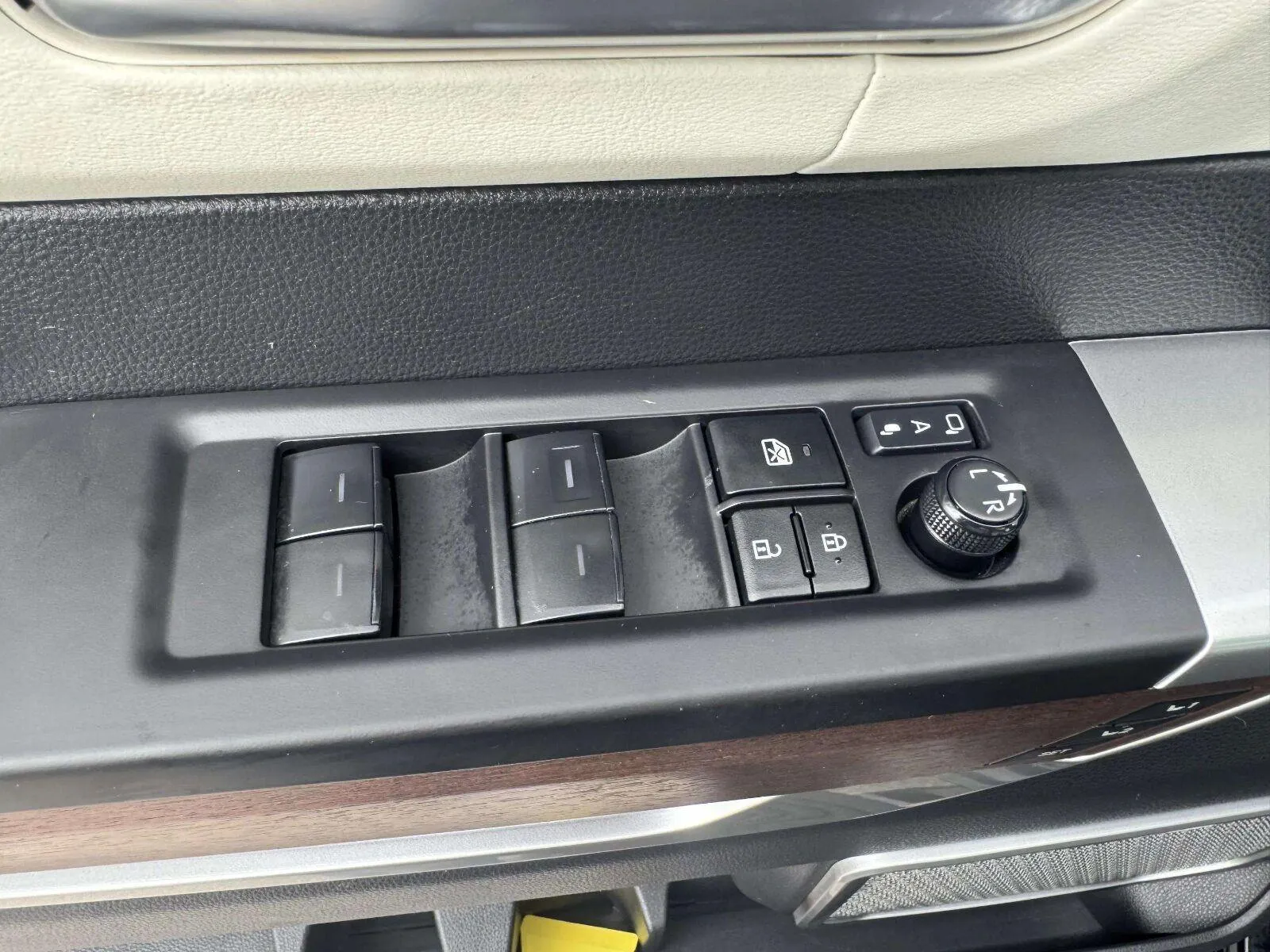 Toyota Tundra photo 16