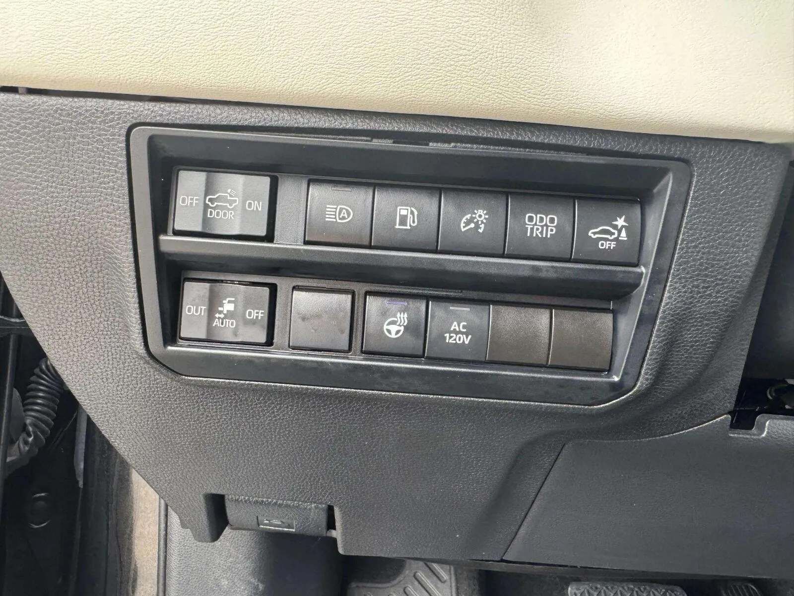 Toyota Tundra photo 18