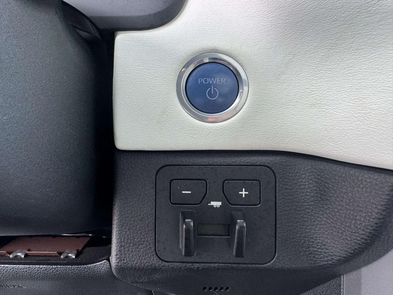 Toyota Tundra photo 19