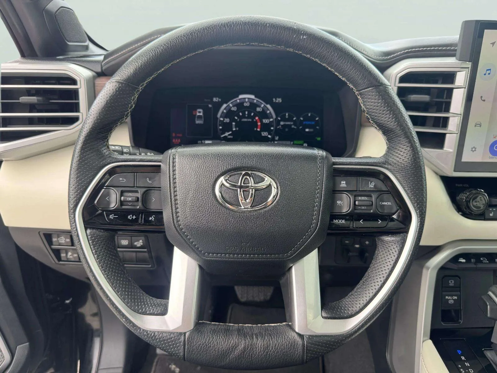 Toyota Tundra photo 24