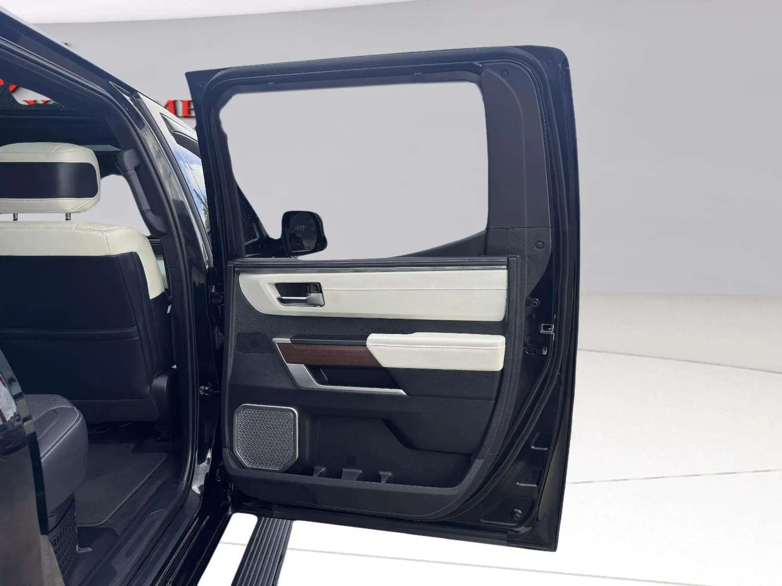 Toyota Tundra photo 35